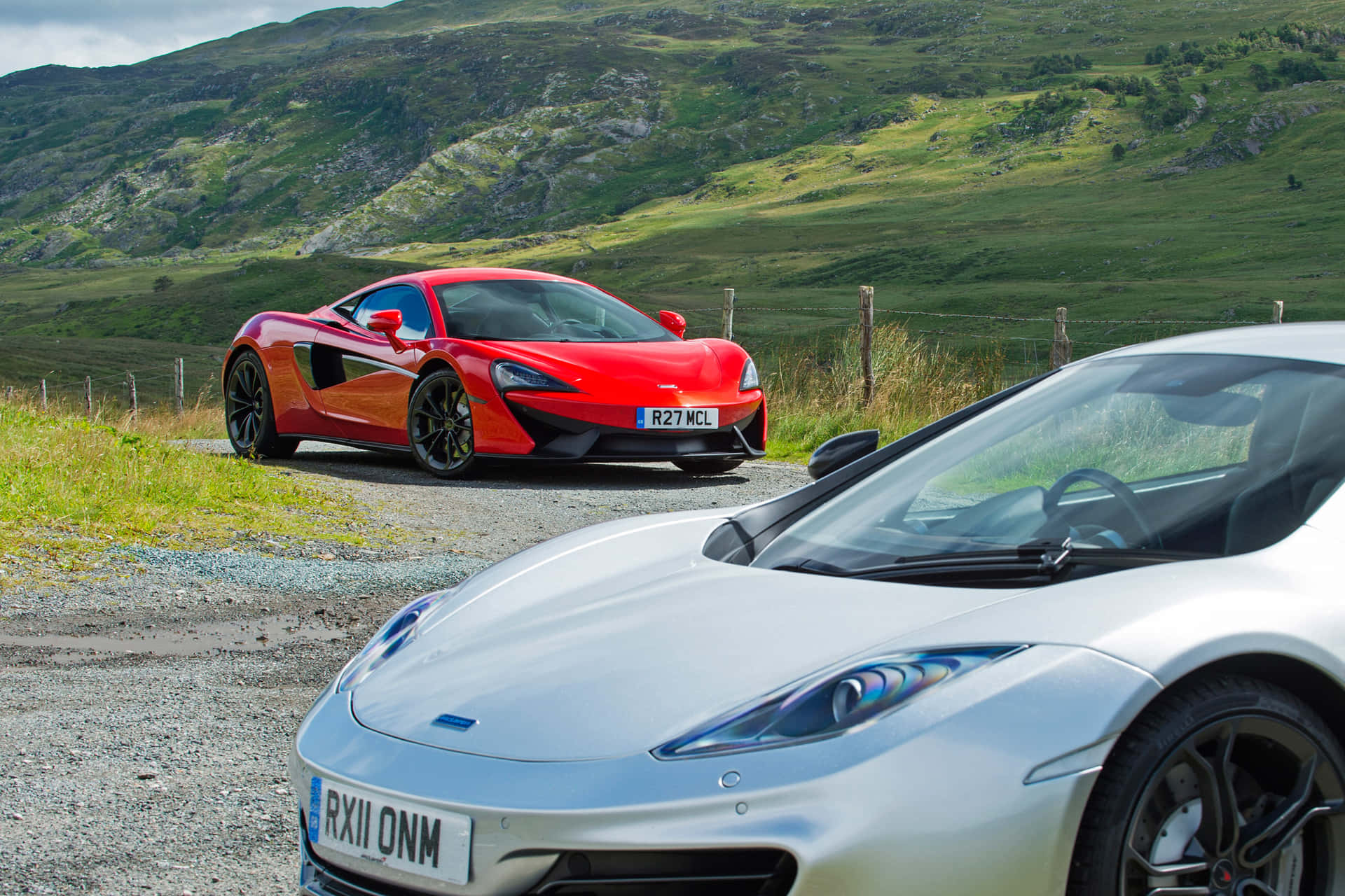 "sleek Mclaren 540c In Stunning Night Drive" Wallpaper