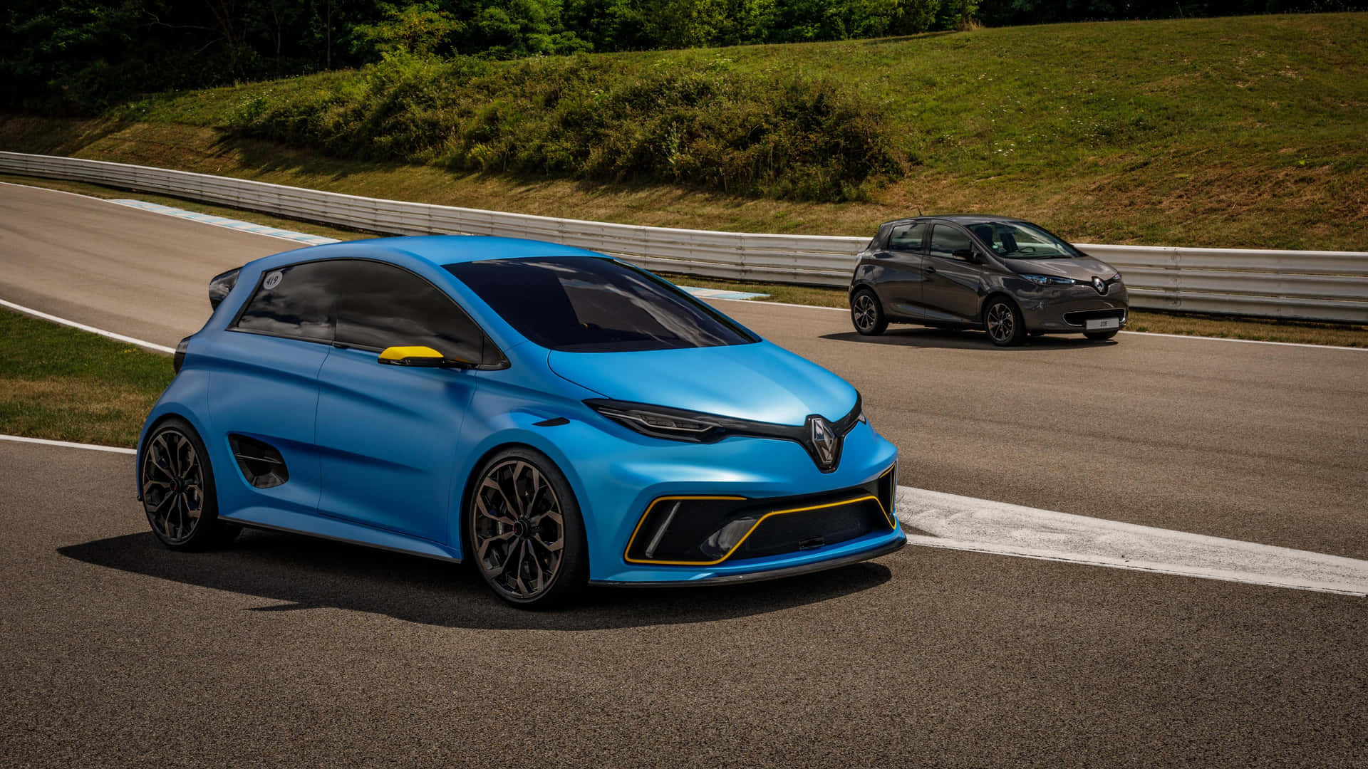 Sleek Renault Zoe In A Desolate Landscape Wallpaper