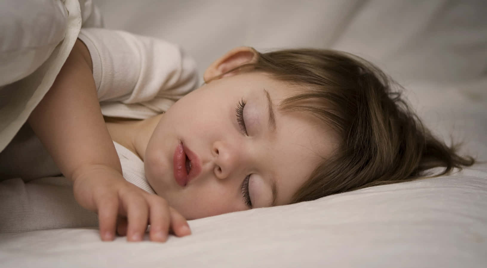 Плакать во сне форум. Ребёнок скрипит зубами во сне. Как уснуть ребенку в 10 лет девочке.