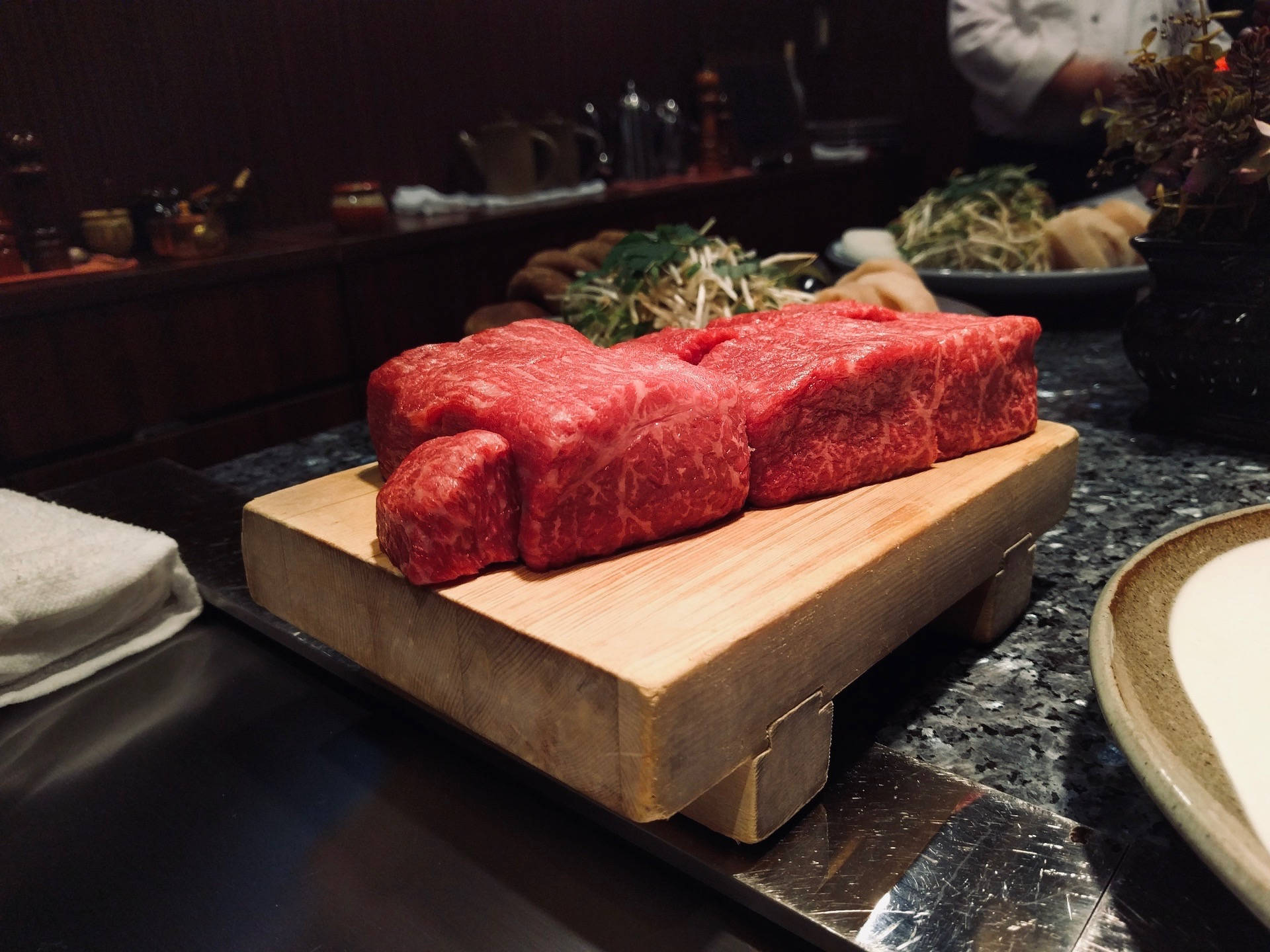 Rebanadasde Rara Carne De Kobe Roja. Fondo de pantalla