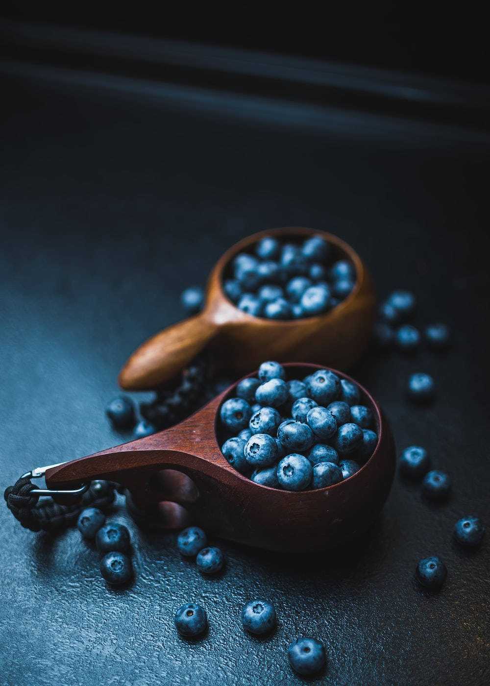 Fresh Blueberries in Close-Up Wallpaper
