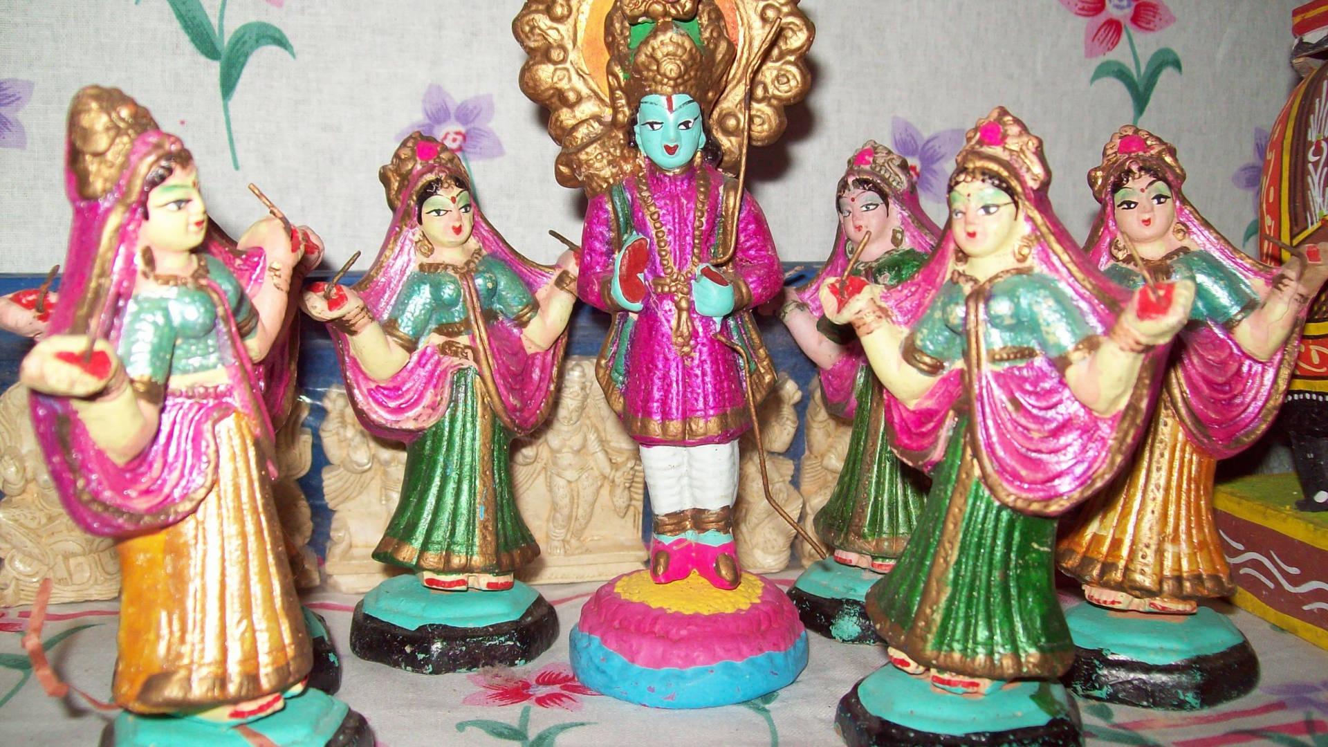 Small Figurine Of Krishna 4k Wallpaper