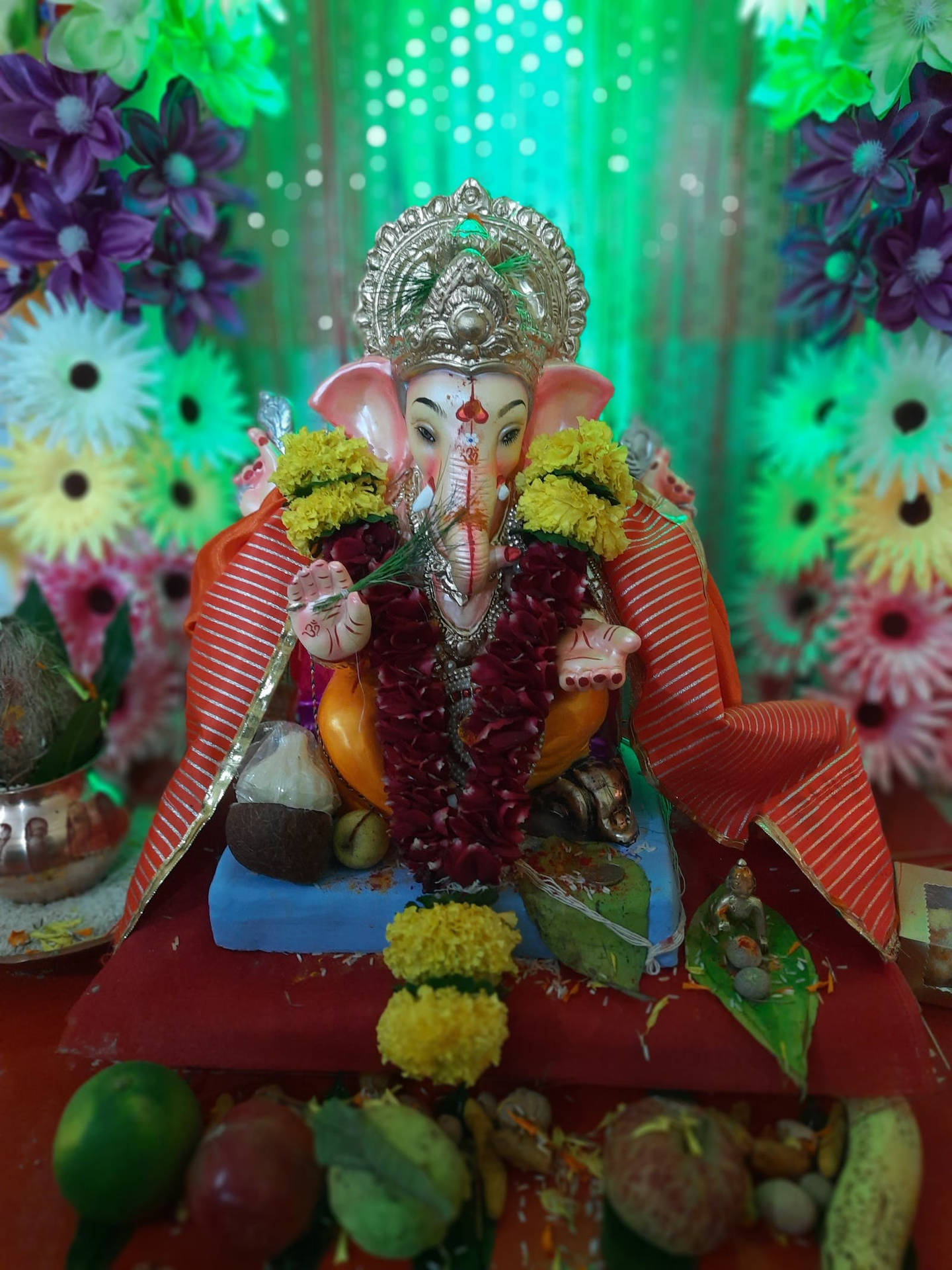 Small God Ganesh Table Statue