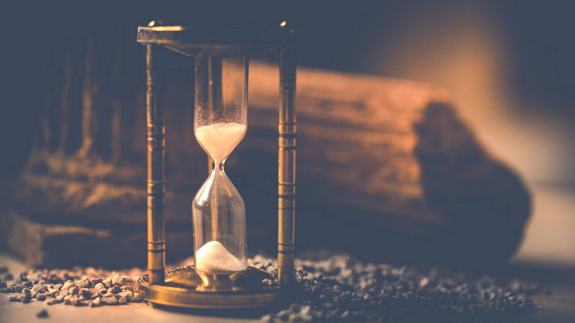 Small Hourglass Tiempo Background Wallpaper