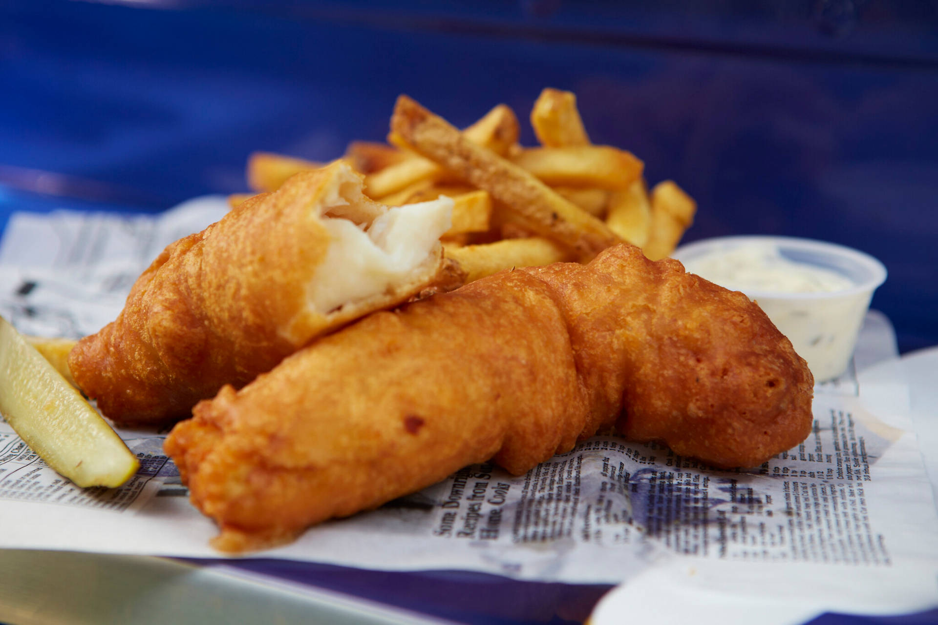 Small Serving Of Fish And Chips Wallpaper