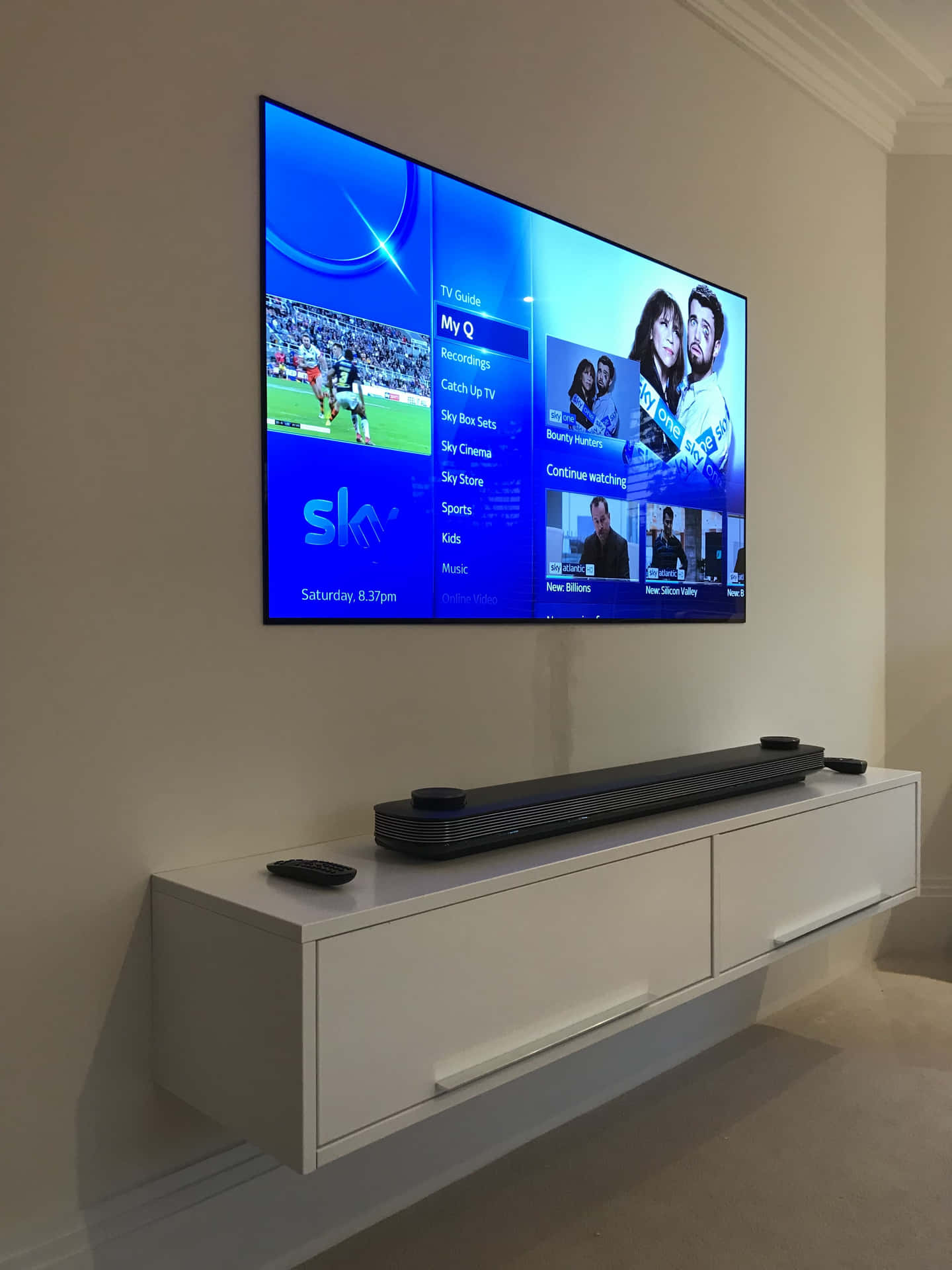 Smart Tv With High Definition Streaming Service