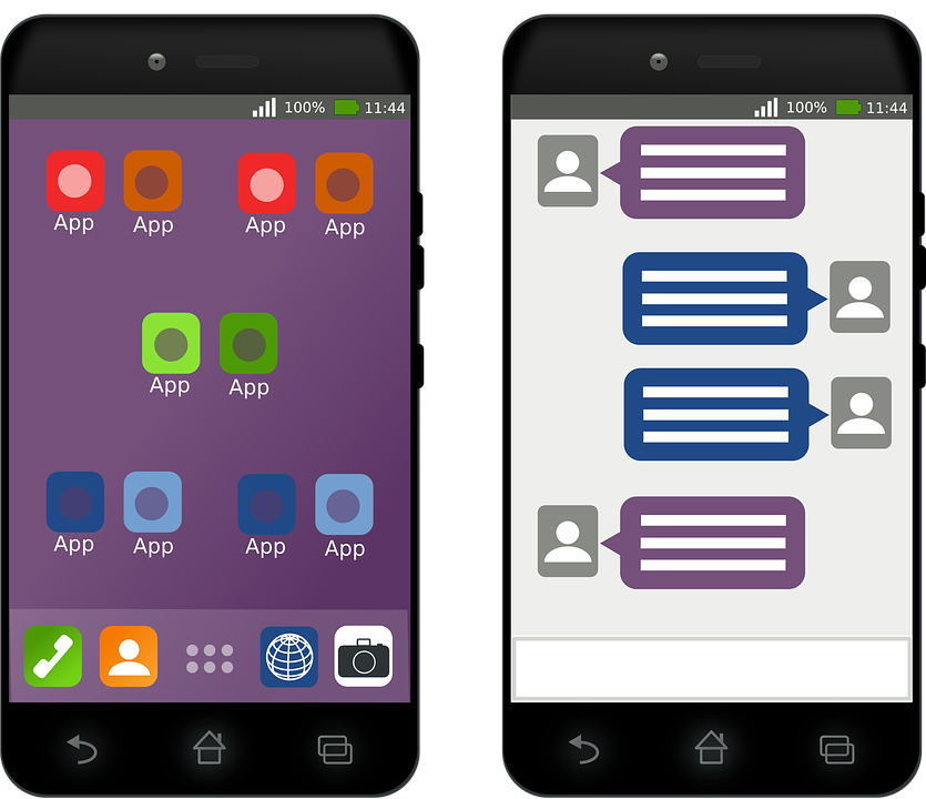 Smartphones_ Displaying_ Apps_and_ Messages PNG