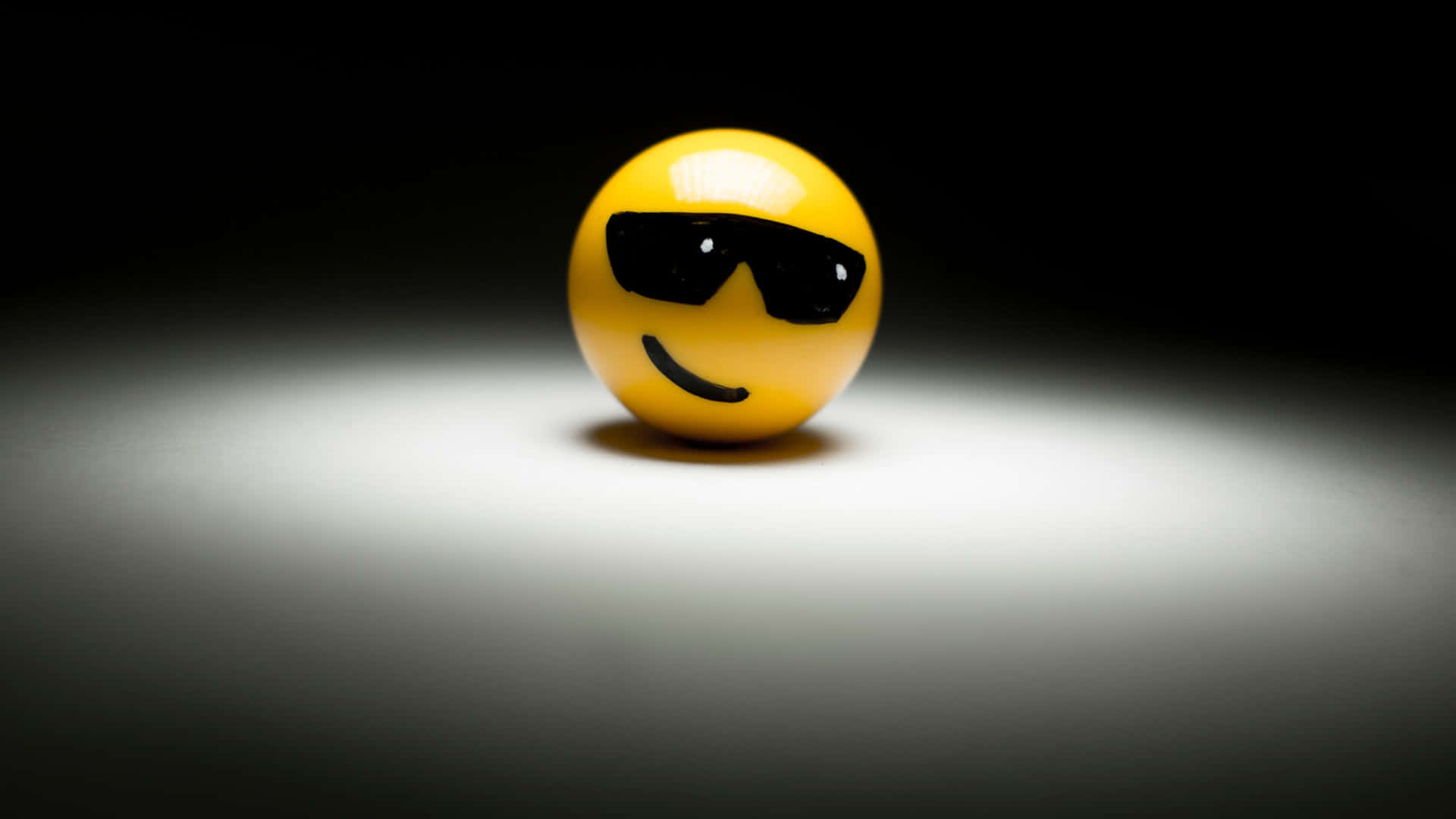 Smile Emoji Yellow Sunglasses Wallpaper