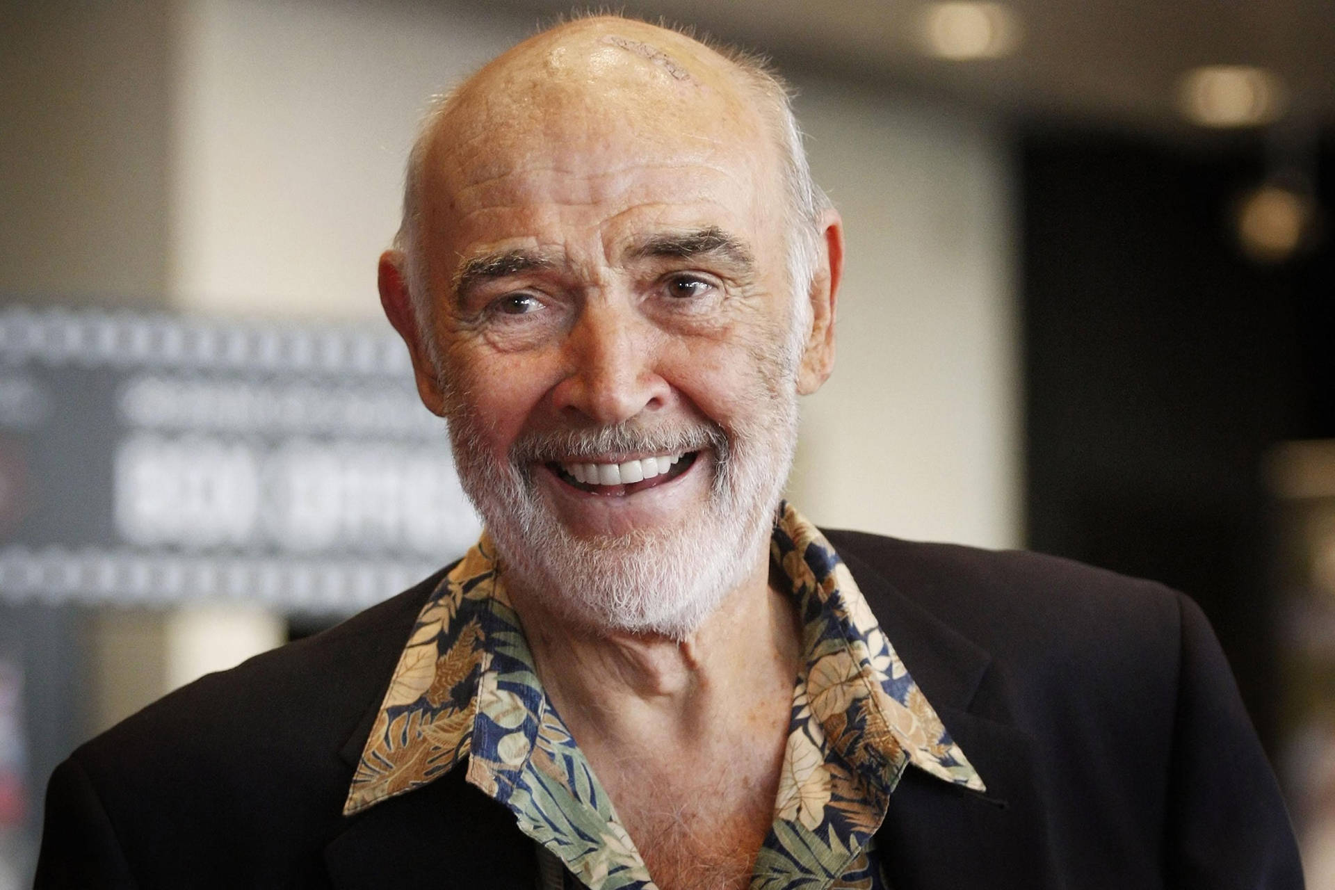 Smiling Actor Sean Connery Wallpaper