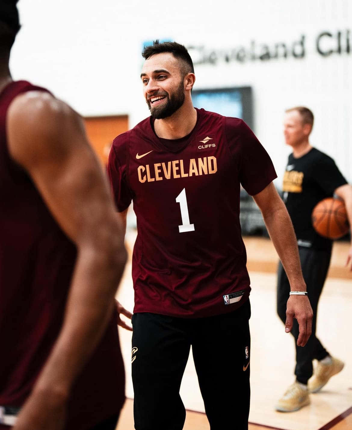 Smiling Basketball Player Cleveland Uniform Wallpaper