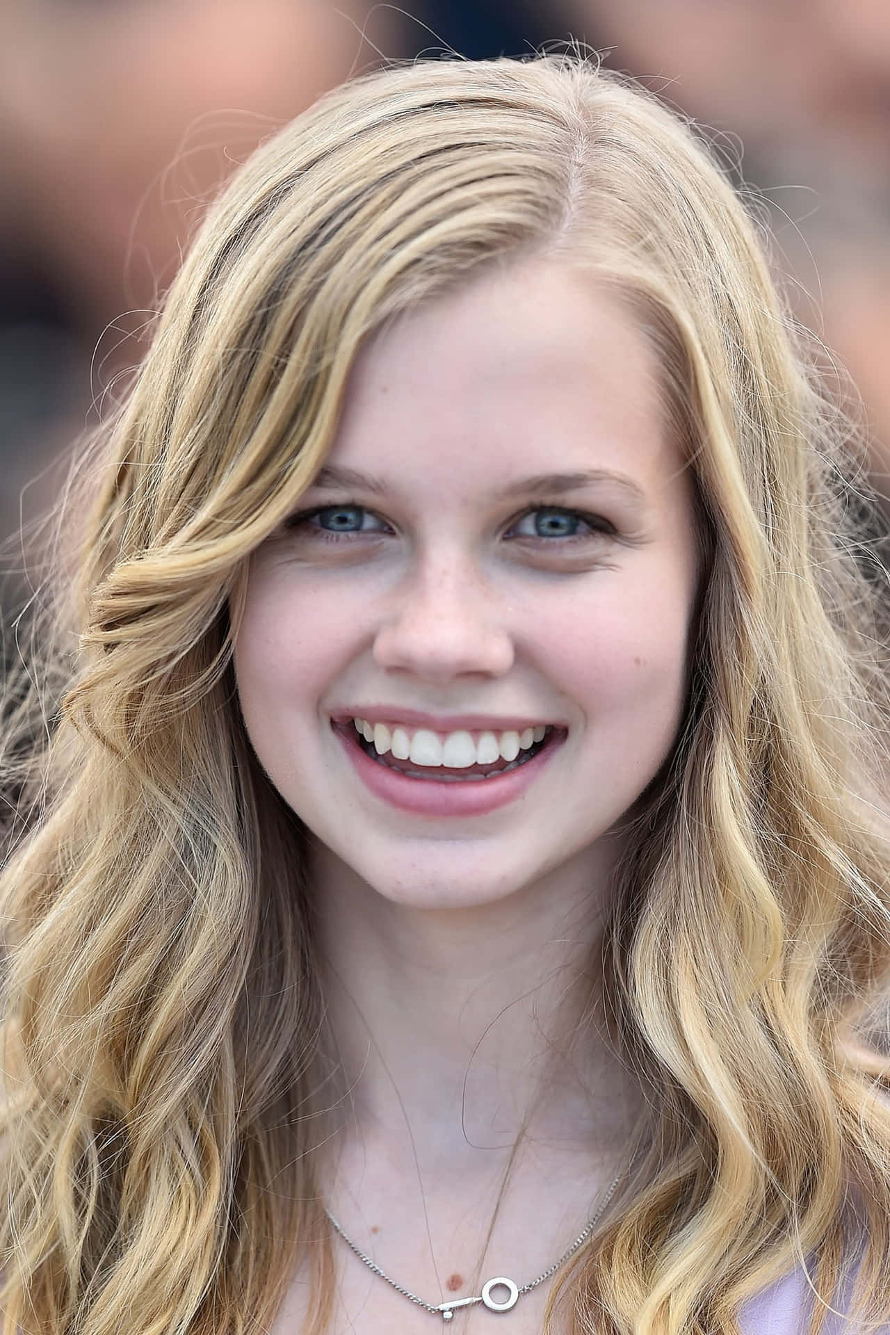 Smiling Blonde Young Actress Angourie Rice Wallpaper