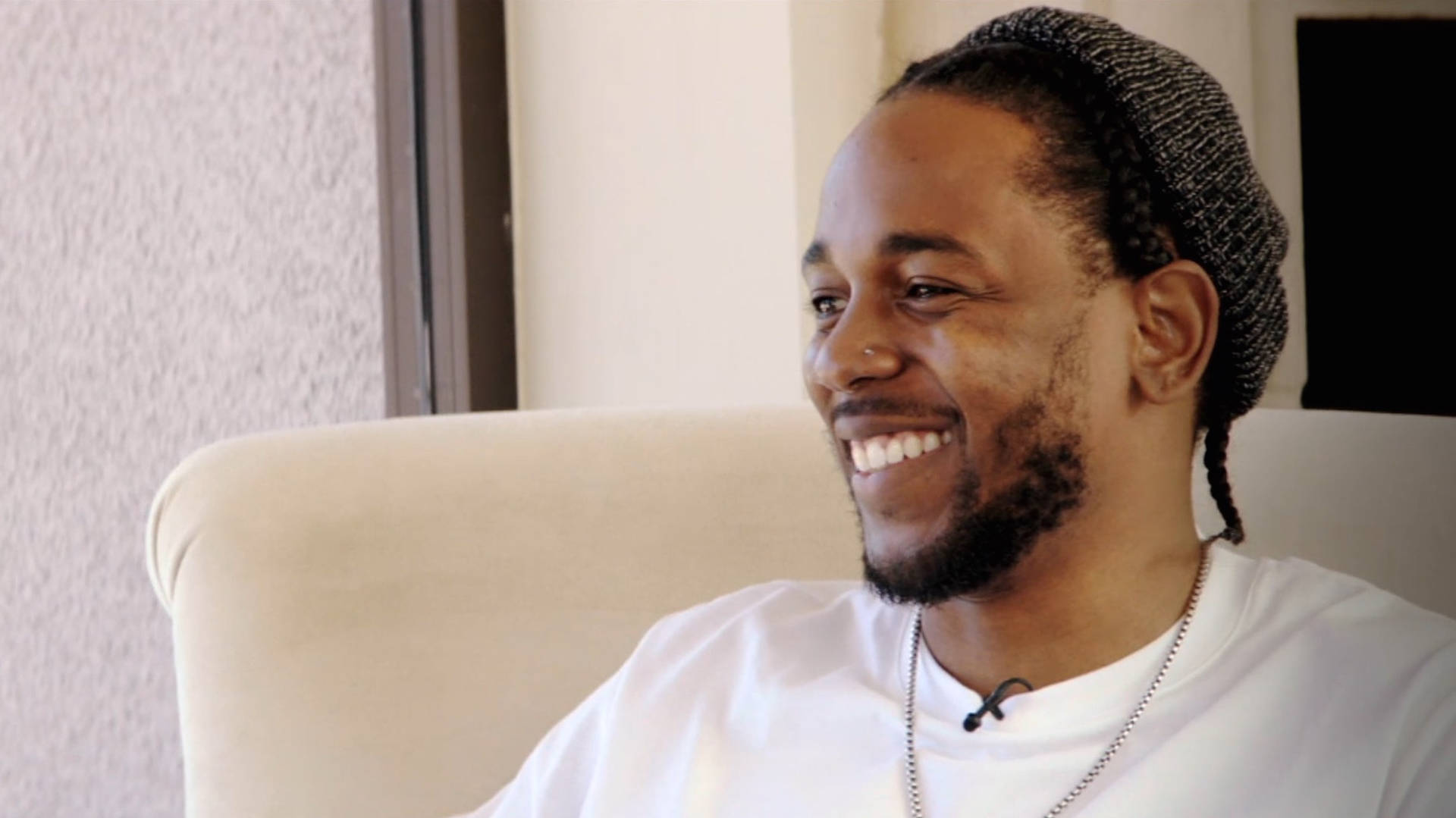 Smiling Kendrick Lamar Background