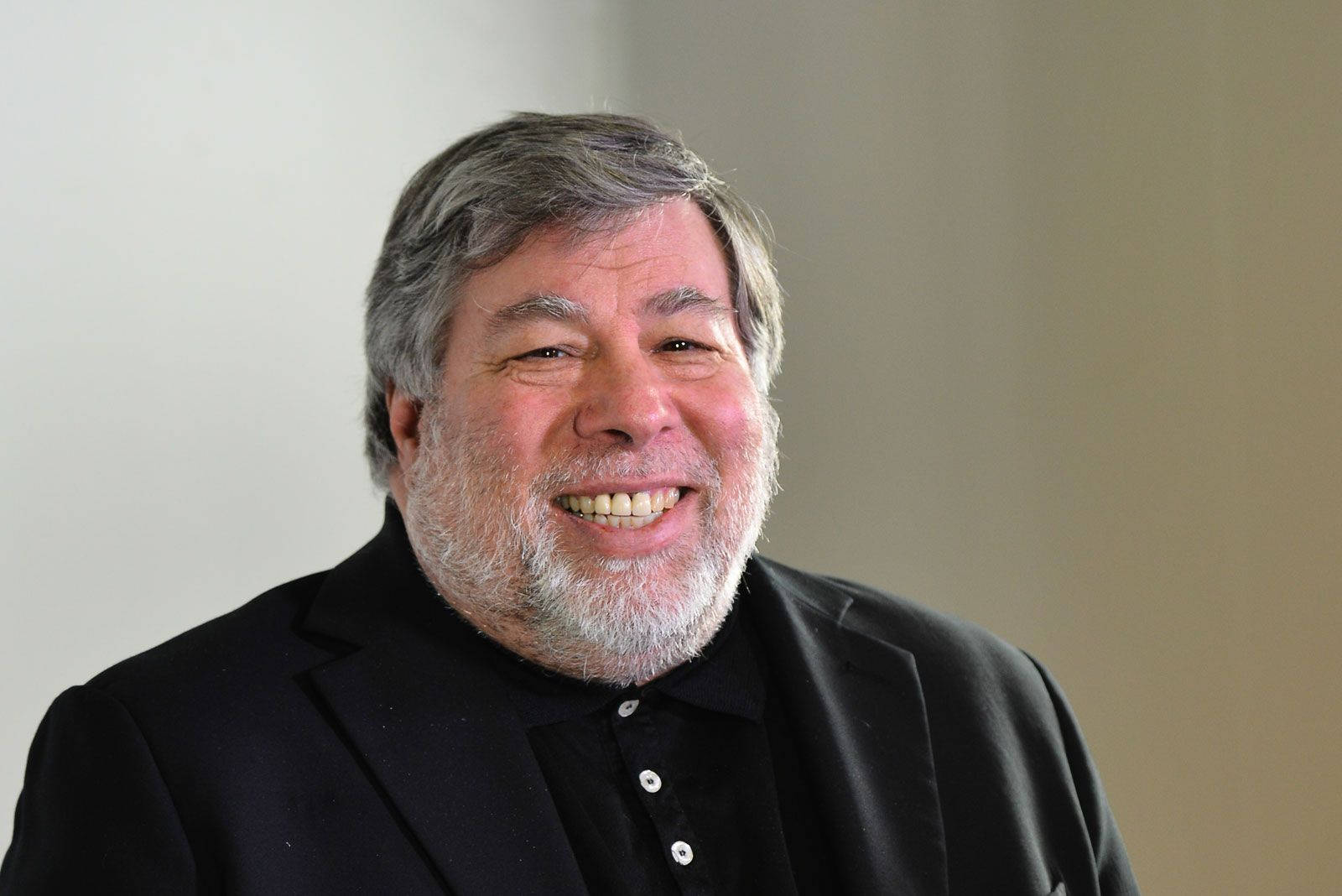 Leendeporträtt Av Steve Wozniak. Wallpaper