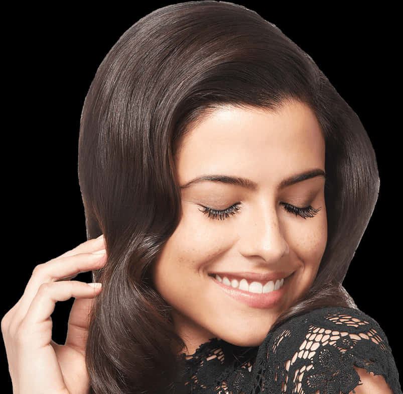 Download Smiling Woman Flawless Lashes | Wallpapers.com