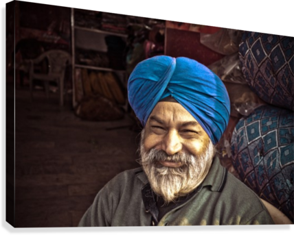 Smiling_ Man_with_ Blue_ Turban PNG