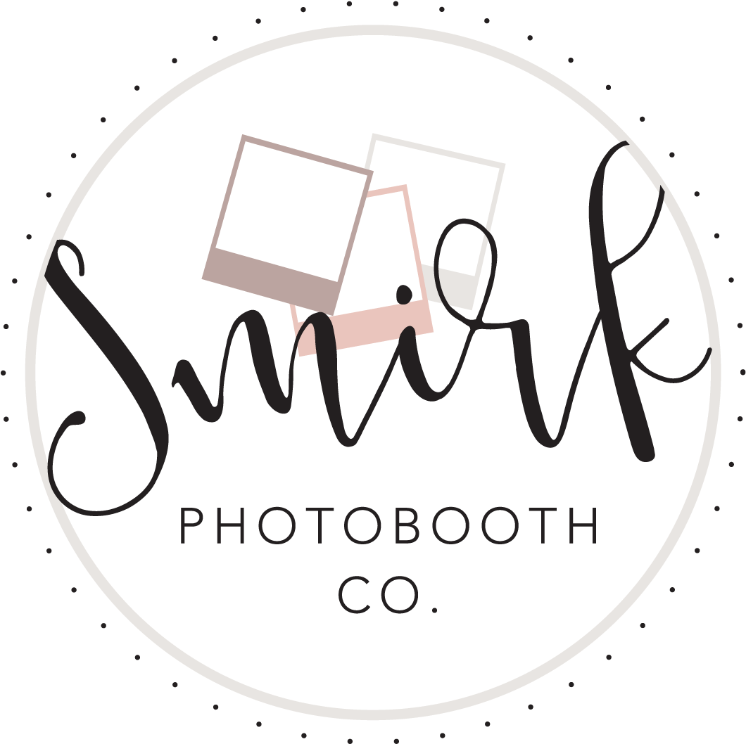 Smirk Photobooth Logo PNG