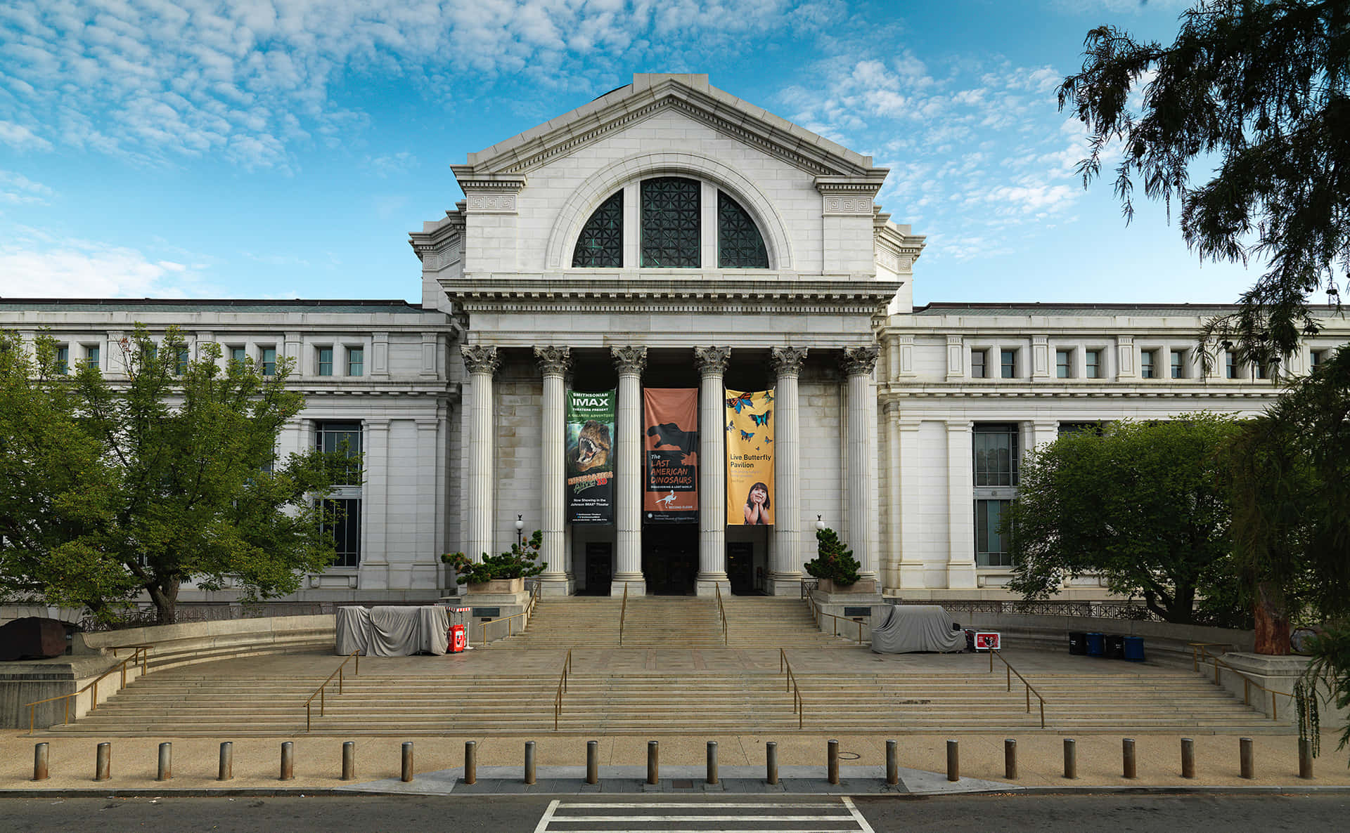 Smithsonian National Museum Of Natural History Entrance Picture