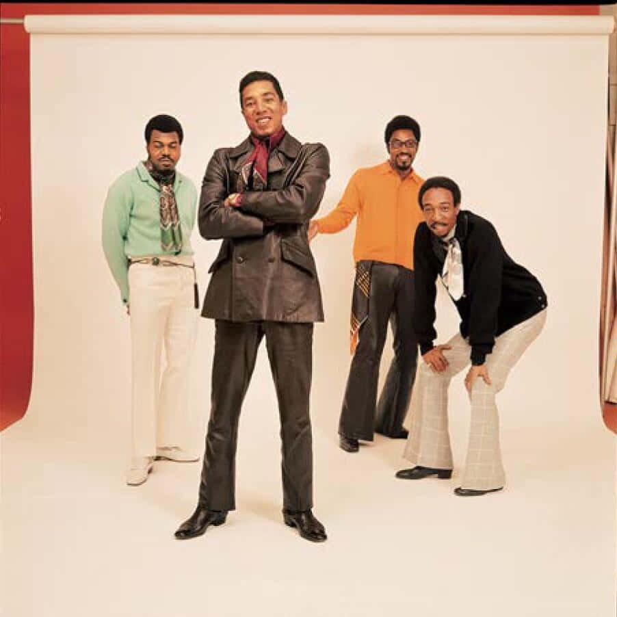 Smokey Robinson And The Miracles Indoor Photoshoot Wallpaper