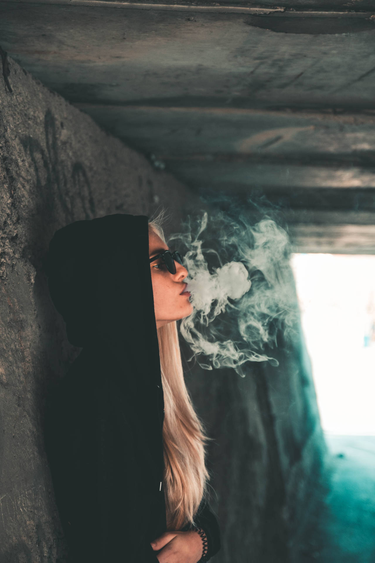Smoking Girl Alone Wallpaper
