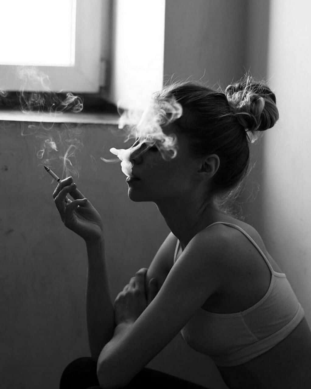Download Smoking Pictures | Wallpapers.com