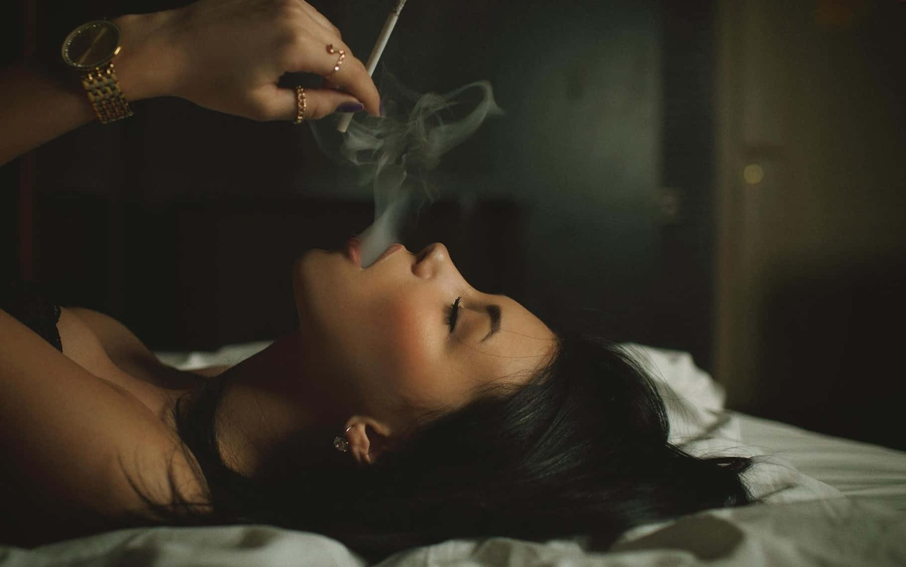 Smoking Woman Cleavage Wallpaper