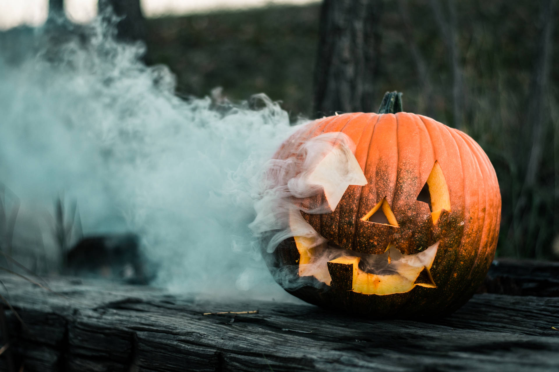 Smoky Pumpkin Halloween Aesthetic Background