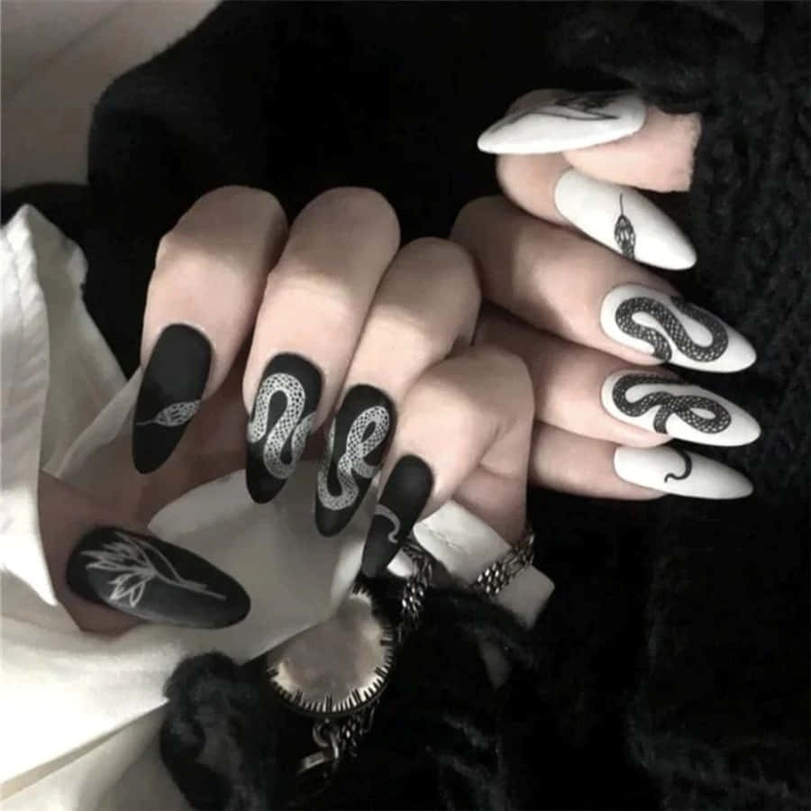 Snake Nails Pictures