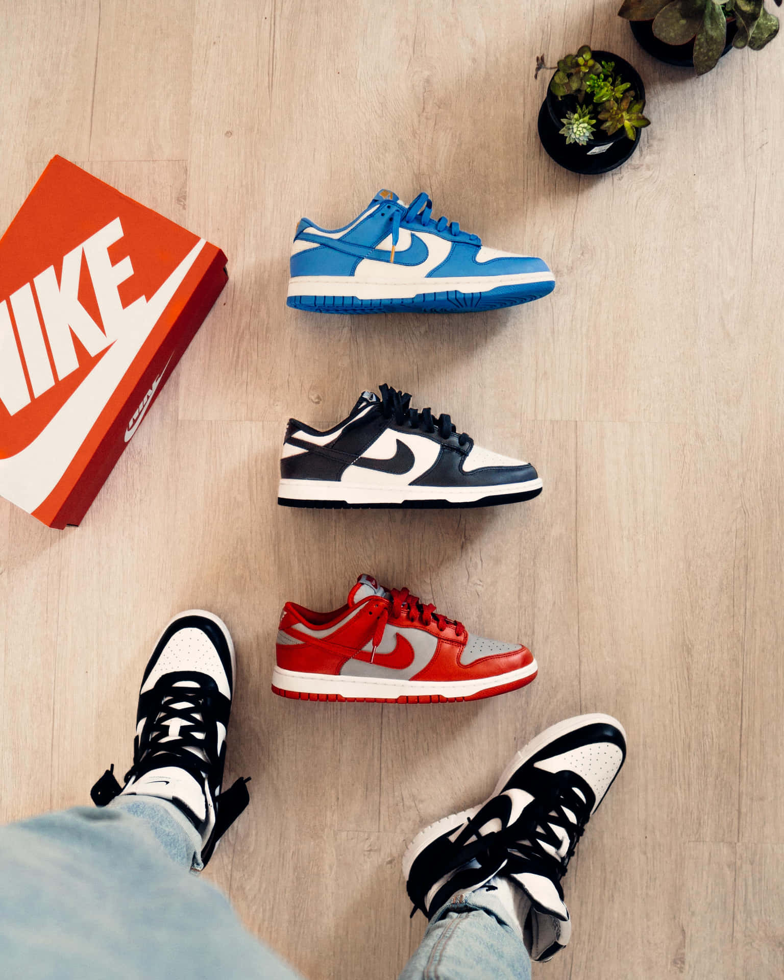 Three generations of Sneakerheads are united by their love of shoes. Wallpaper