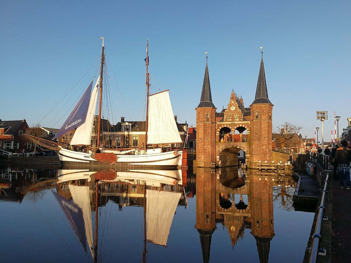 Sneek Waterpoort Reflection Wallpaper