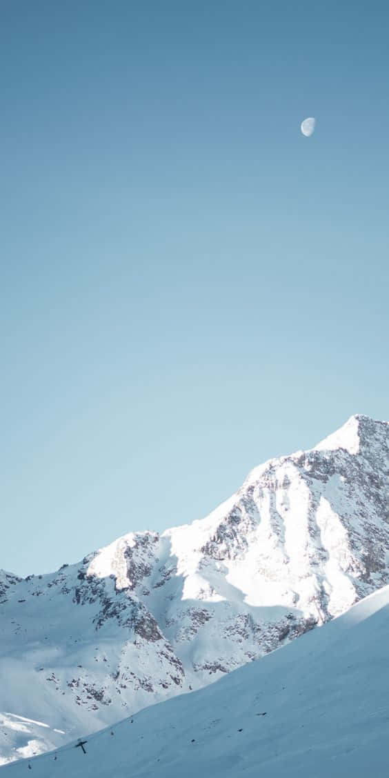 Immagineun'incredibile Vista Della Neve Fresca Che Cade Su Un Iphone Bianco. Sfondo