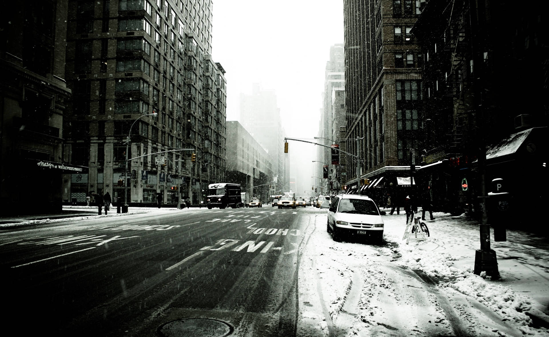 Download Snowing New York Black And White Wallpaper 