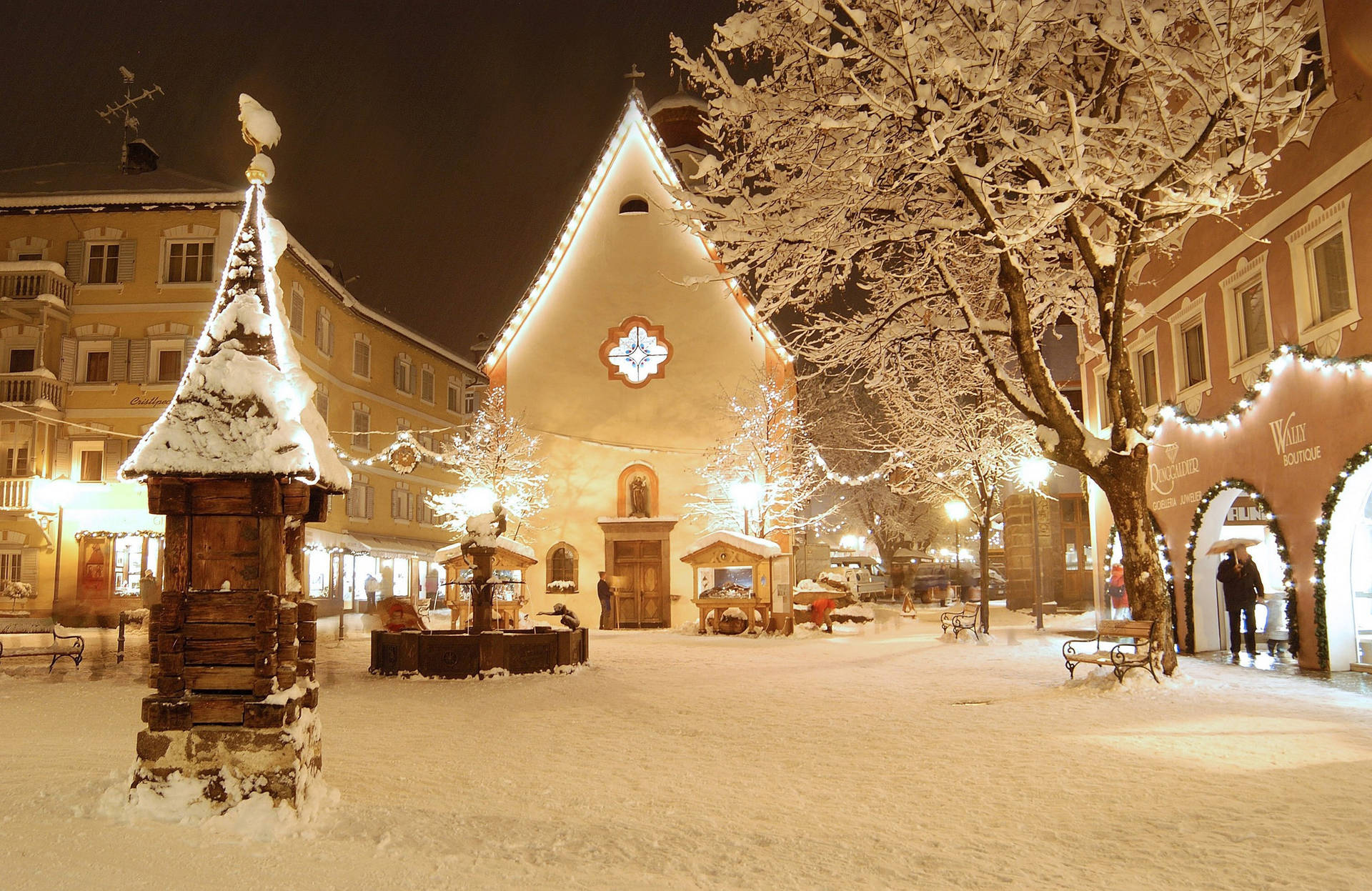 Snowy Christmas Town Wallpaper