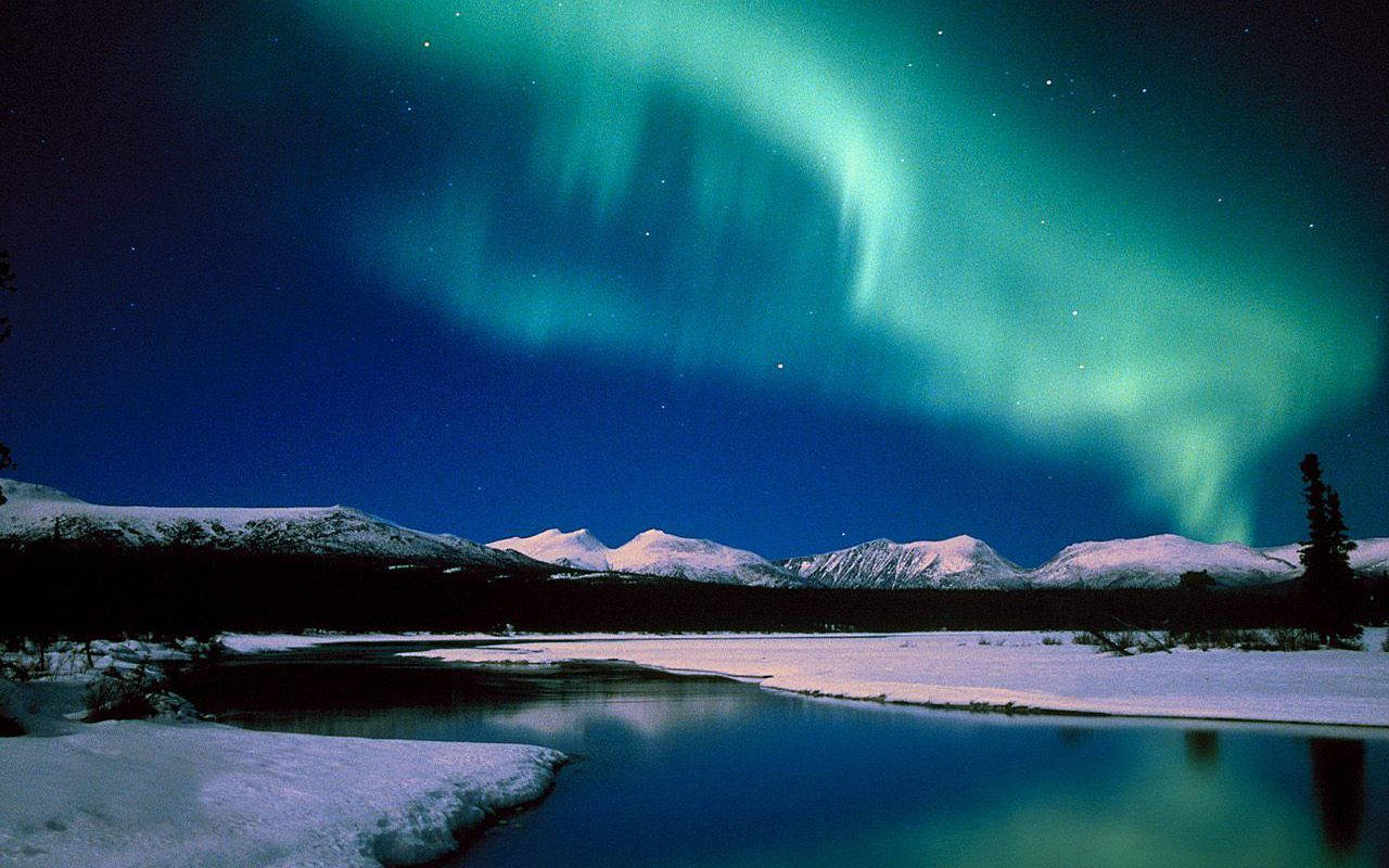Snowy Mountains And Northern Lights Wallpaper
