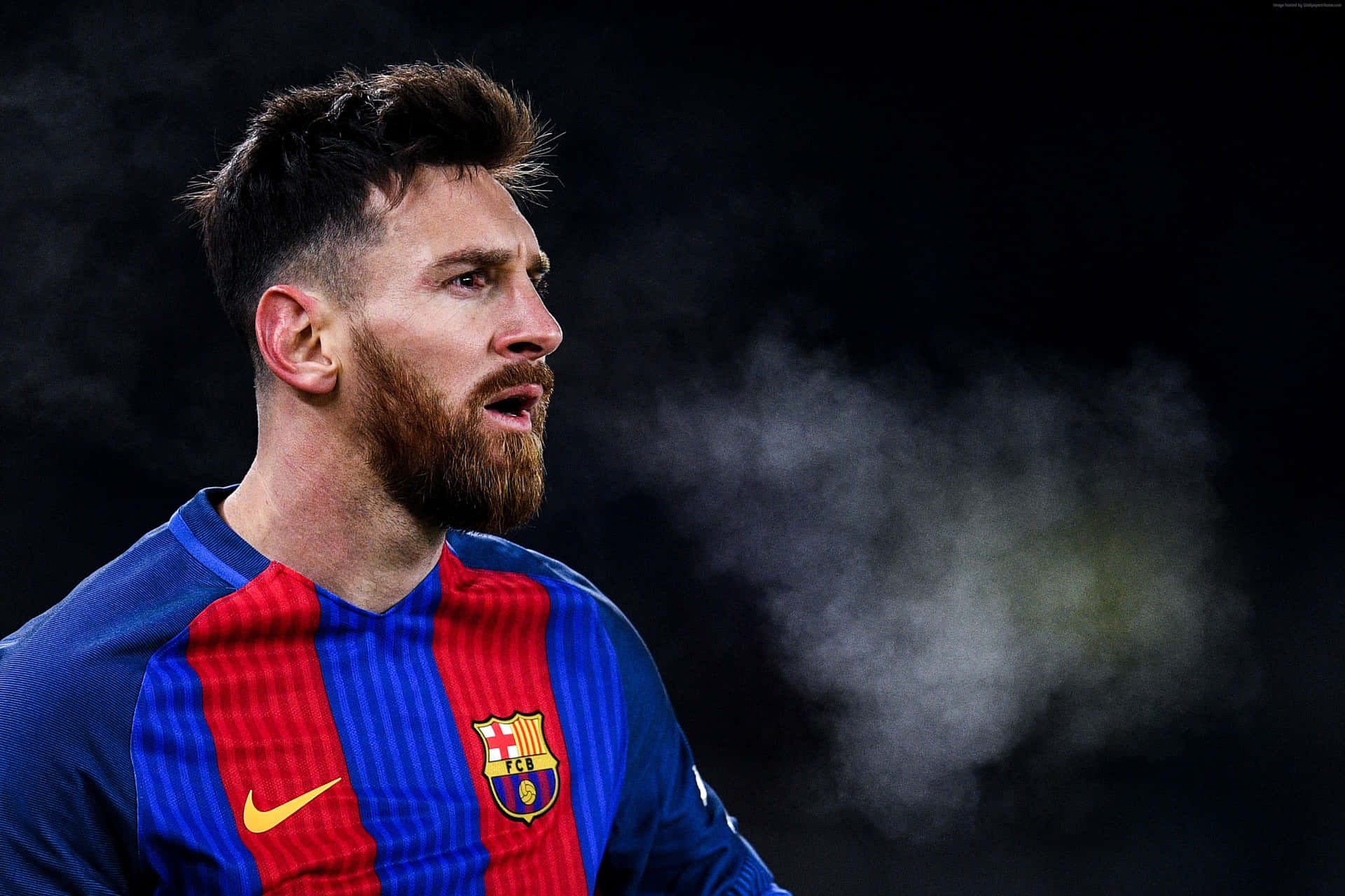 Fondode Pantalla De Lionel Messi Jugando Al Fútbol En 4k. Fondo de pantalla