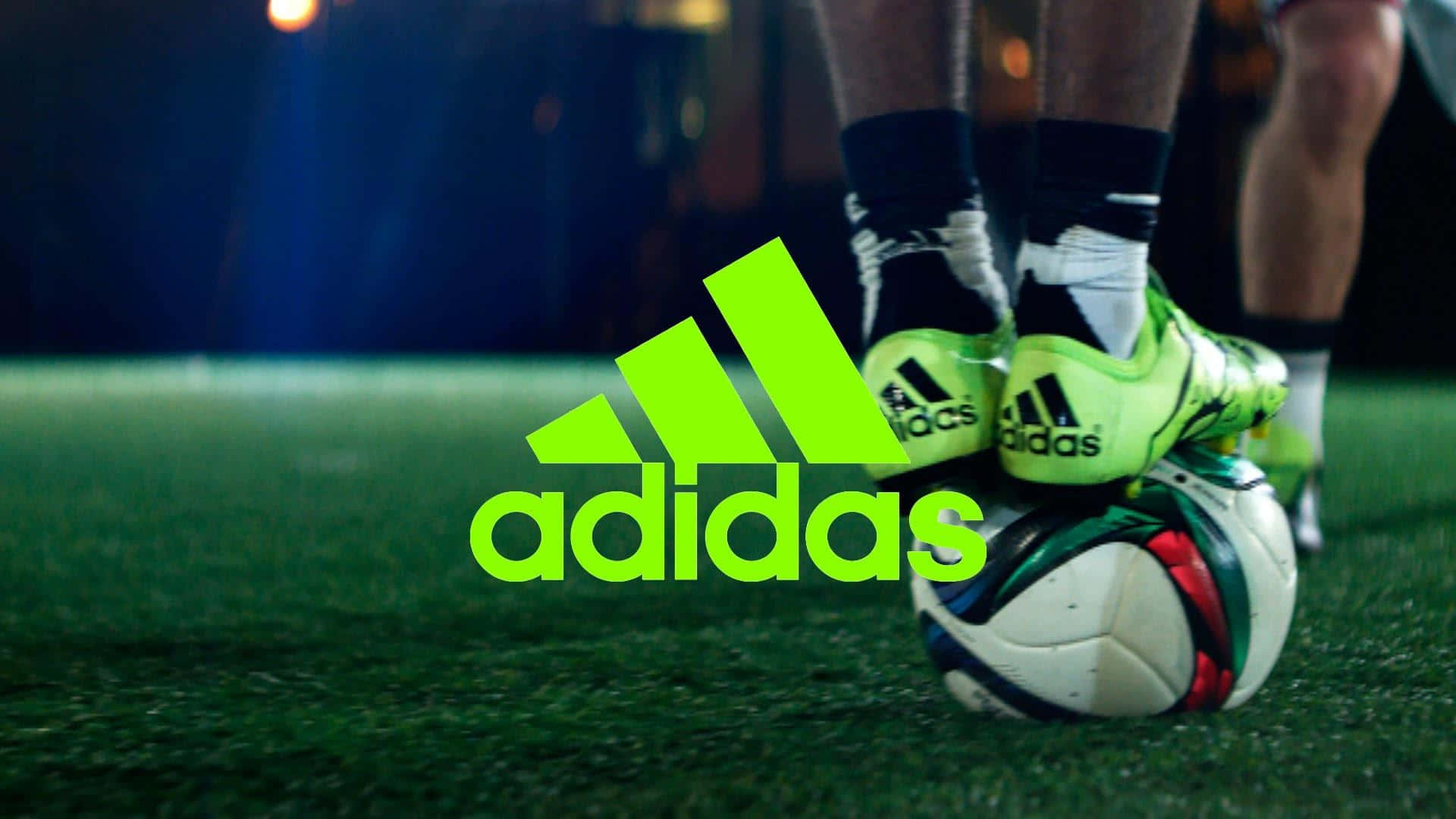Estéticade Futebol Do Logotipo Adidas. Papel de Parede