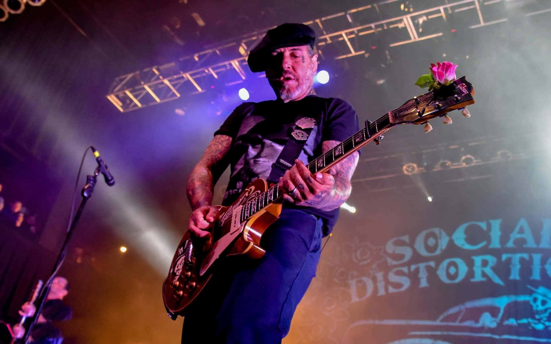 Frontmand Mike Ness Social Distortion Tapet Wallpaper