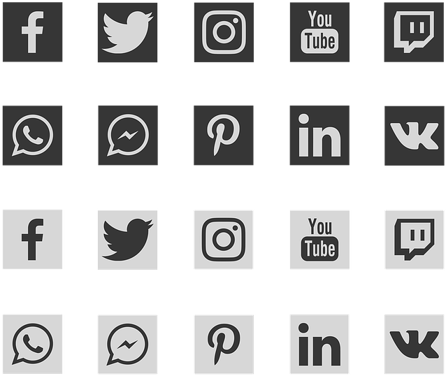 Social Media Icons Pattern PNG