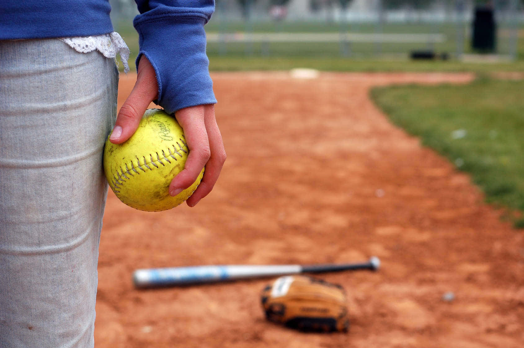 Softbal Klaar Speler Op Veld.jpg Achtergrond