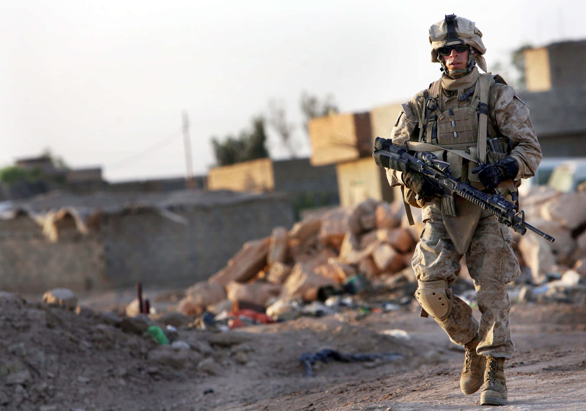 Soldatidell'esercito In Azione Sul Campo Di Battaglia