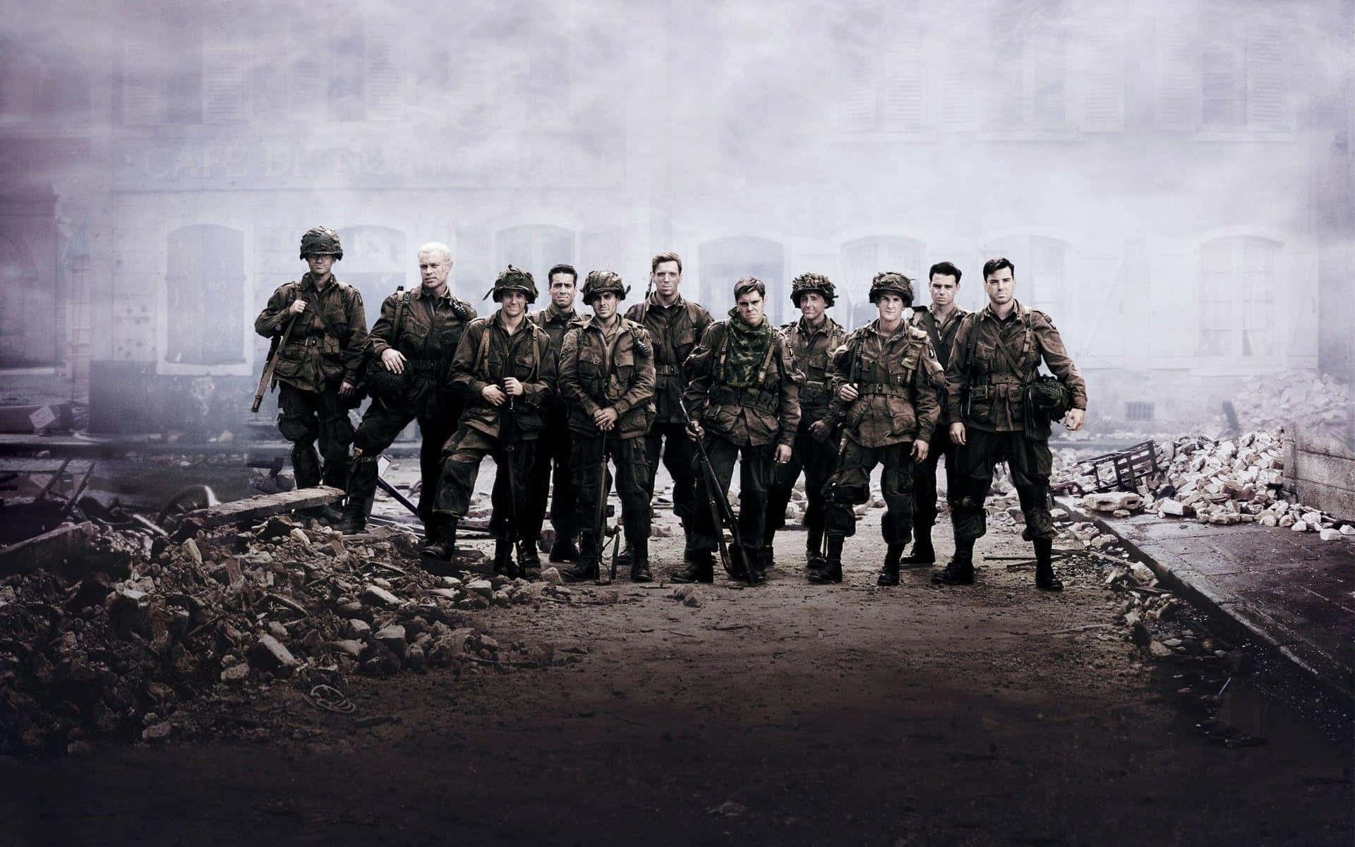 Soldiers Wearing Uniform Group Photo Wallpaper