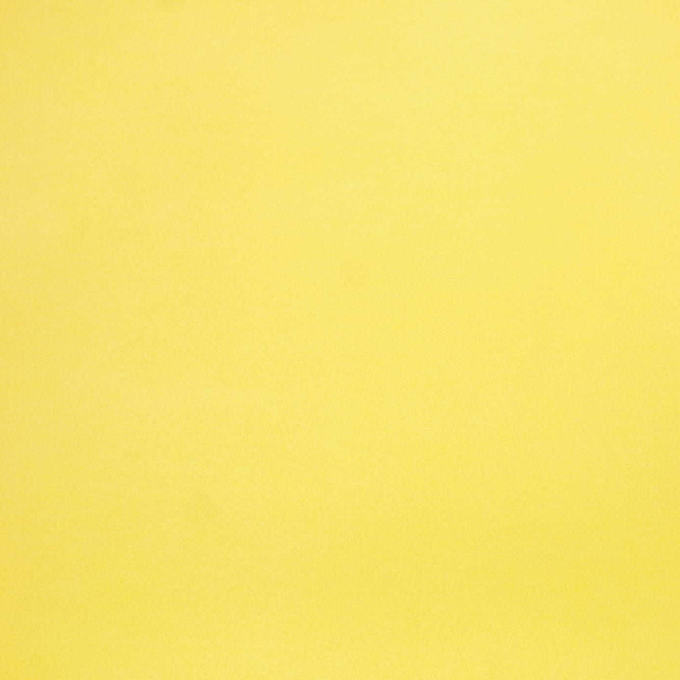 Lys op din dag med en livfuld solid gul tapet Wallpaper
