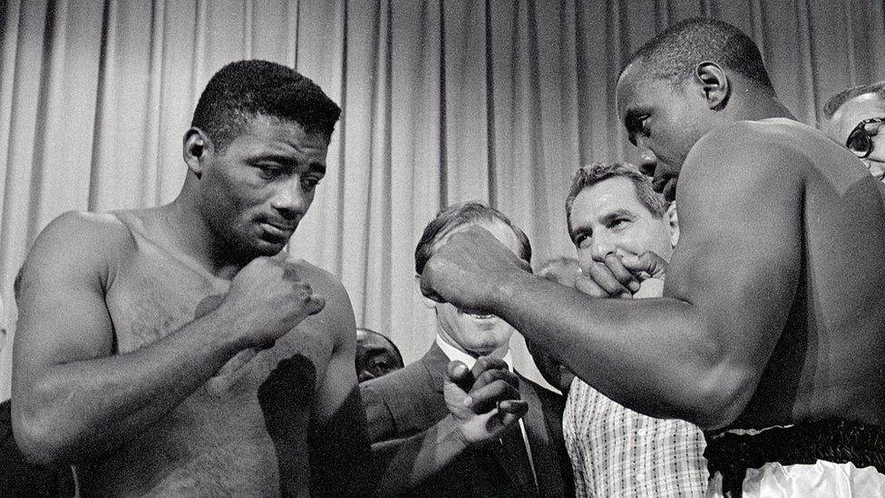 Sonny Liston Fight With Floyd Patterson Wallpaper