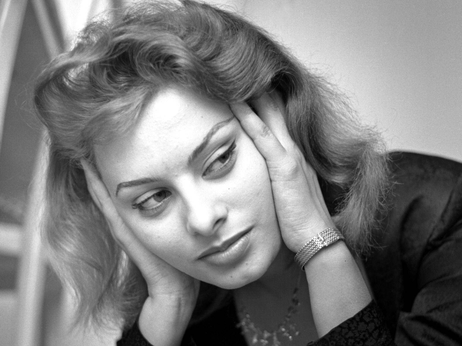 Belezaclássica De Sophia Loren Papel de Parede