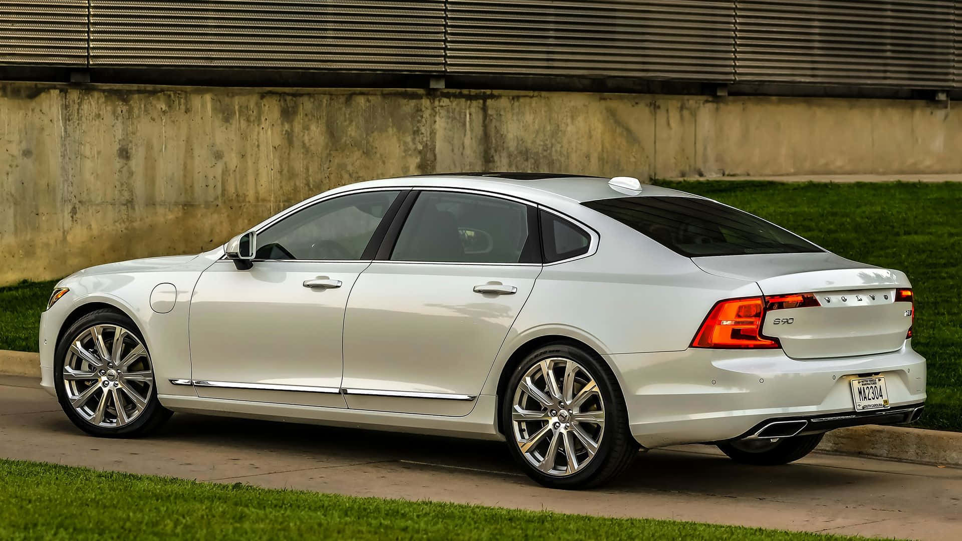 Sophisticated Elegance - The Volvo S90 Wallpaper