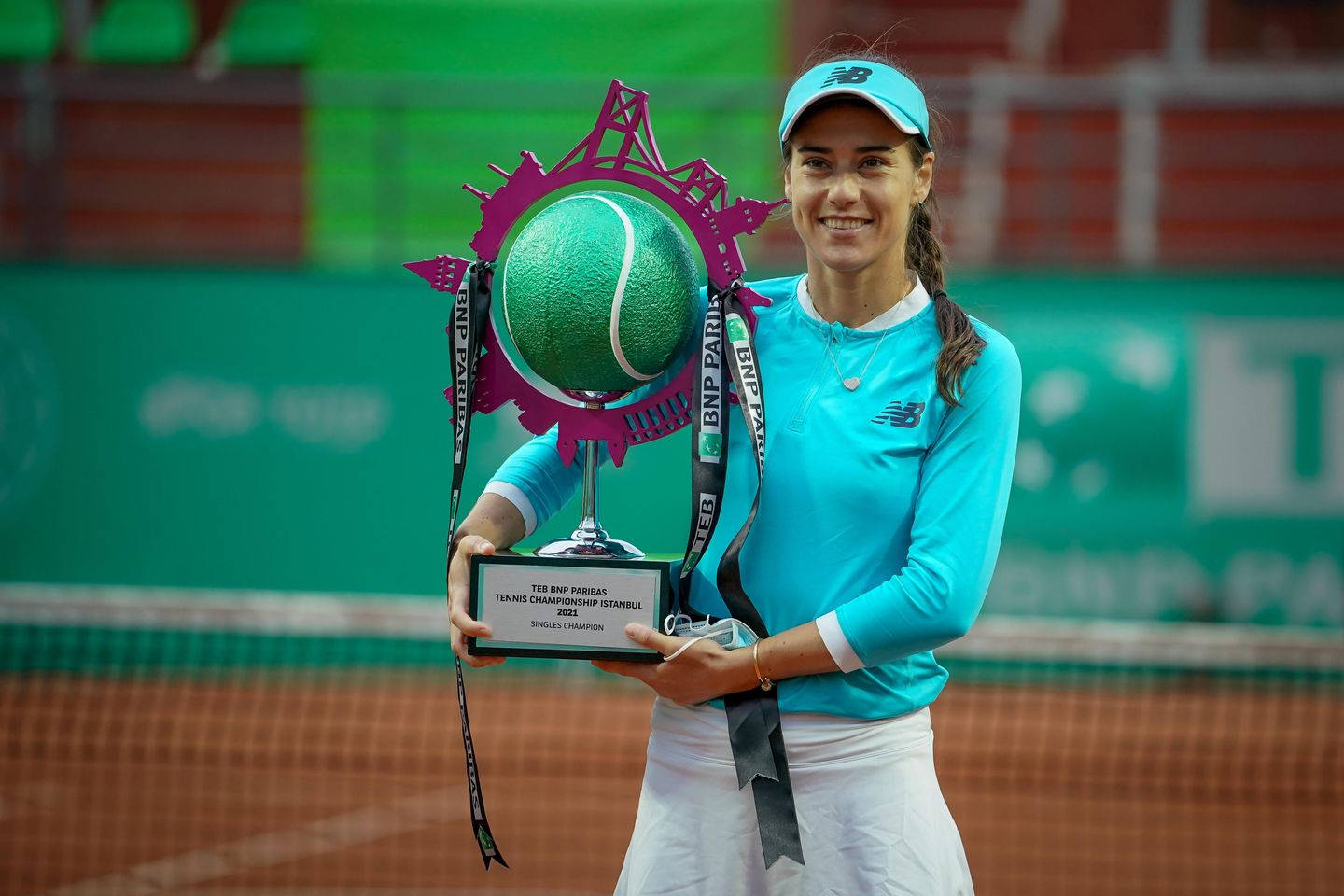 Sorana Cirstea With Istanbul Cup Wallpaper
