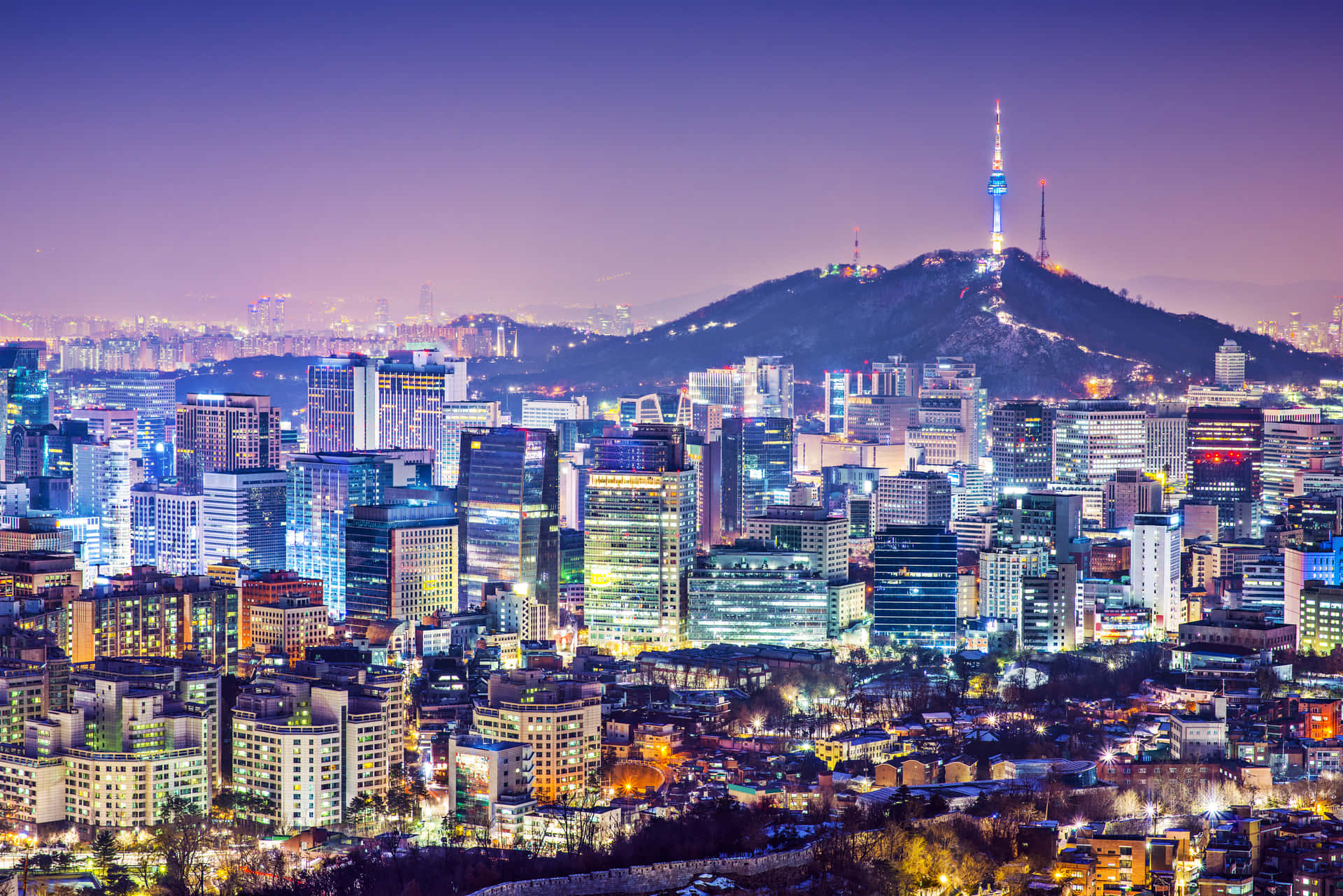 Stunning evening view of downtown Seoul, South Korea