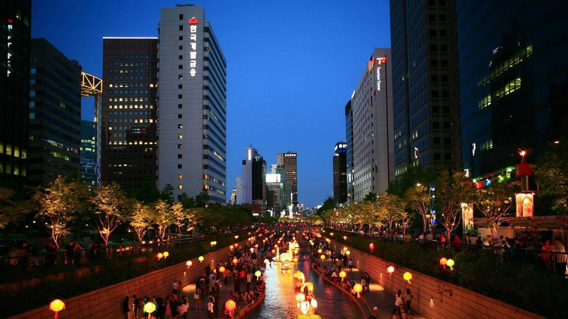 Vibrant Lanterns Lighting Up Seoul at Night Wallpaper