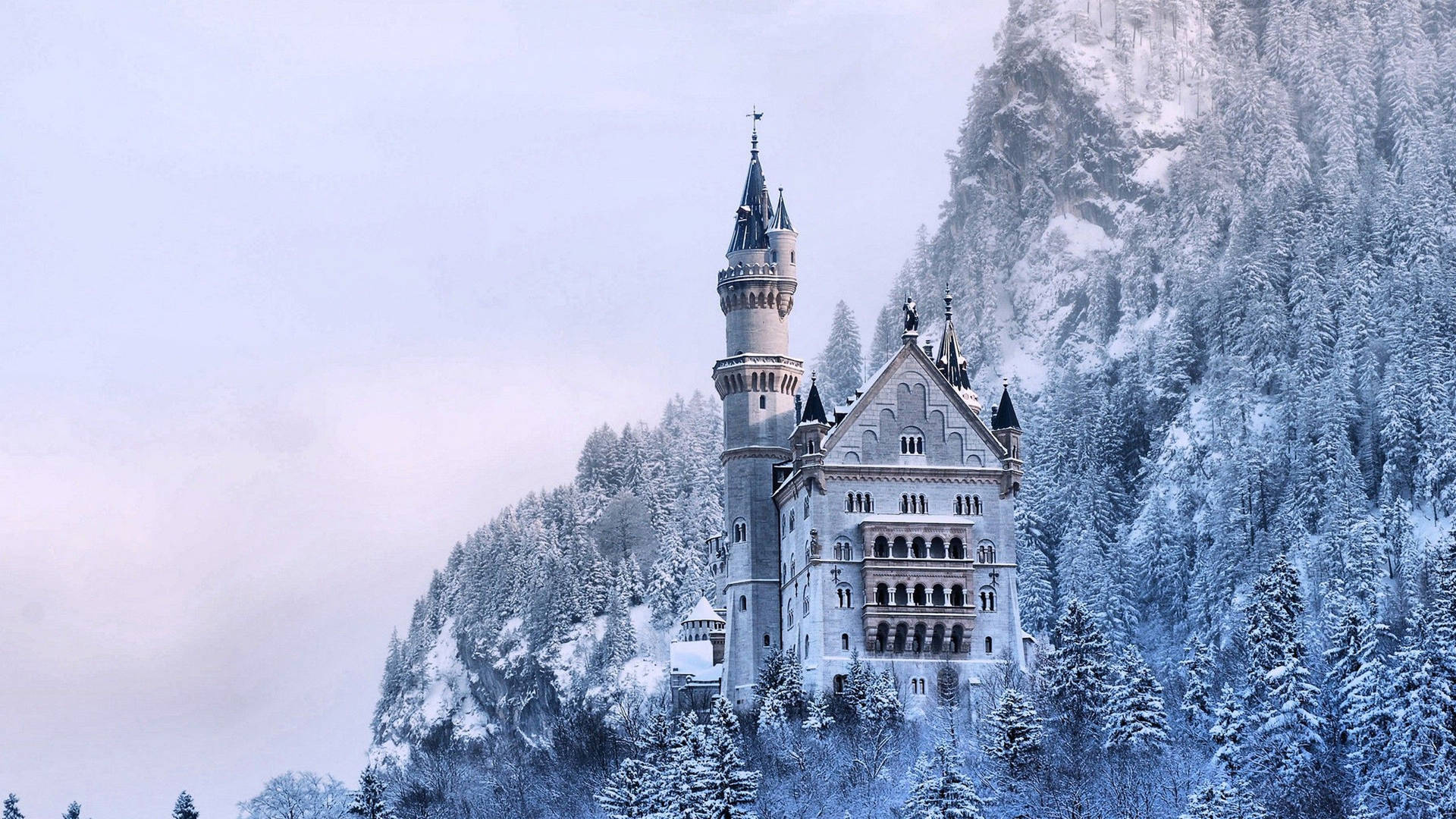 Southern Germany Frozen Castle Wallpaper