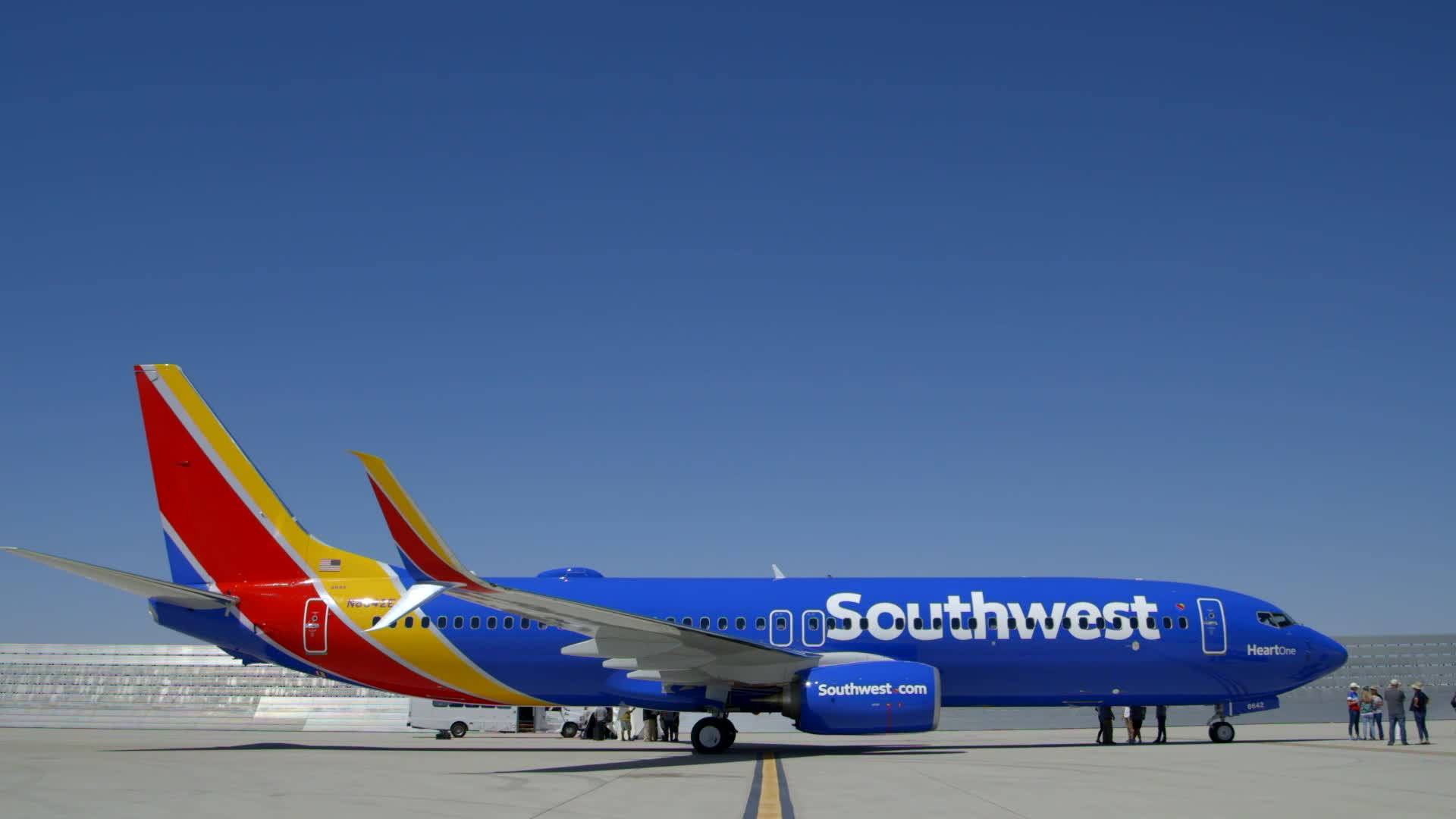 Südwestairlines Geparktes Blaues Flugzeug Wallpaper