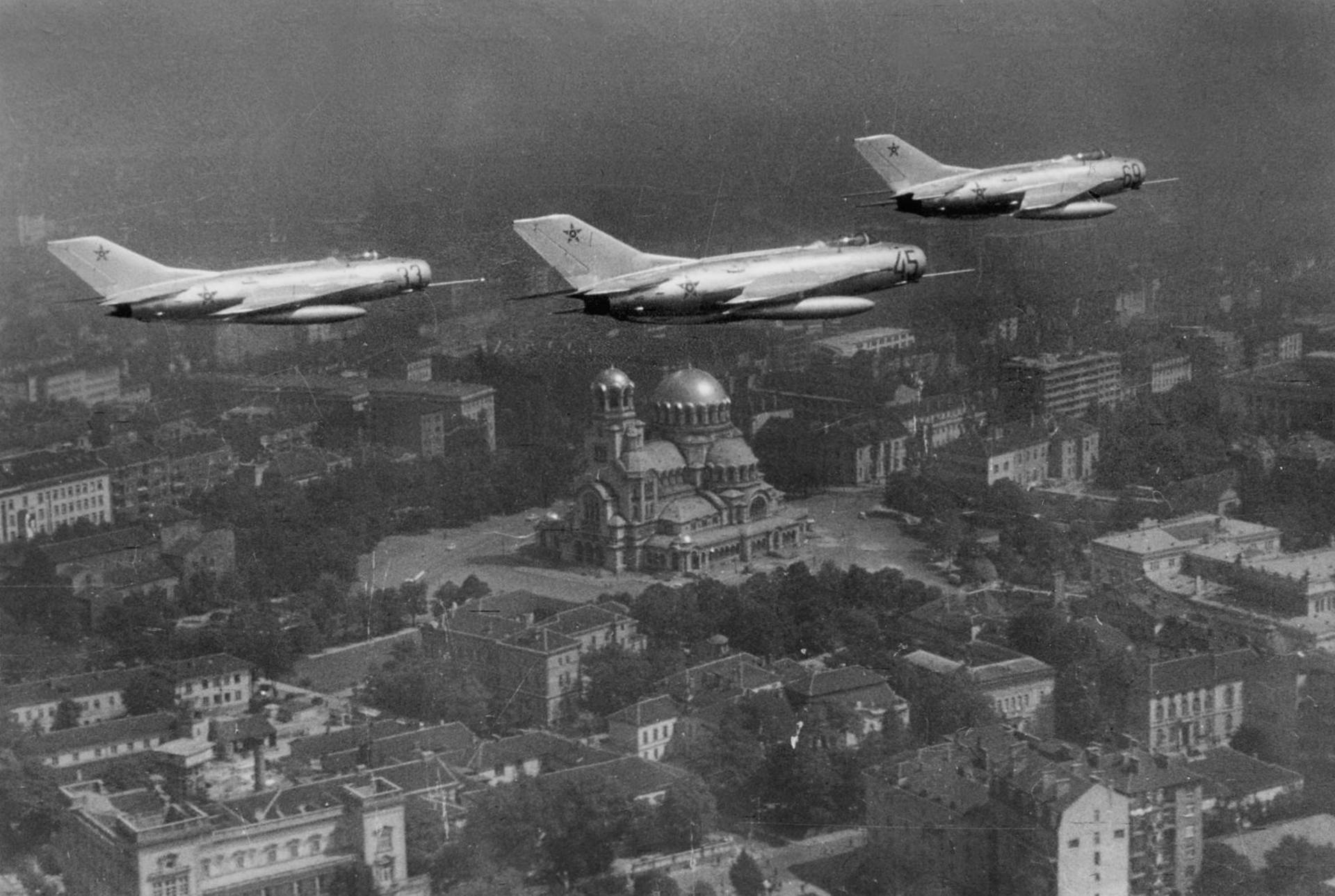 Mig19 De La Fuerza Aérea Soviética. Fondo de pantalla